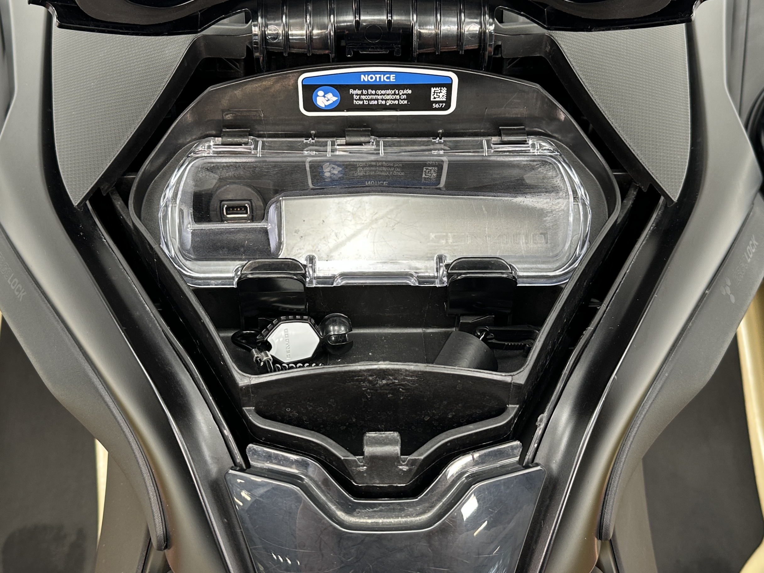 2025 Sea-Doo RXT-X 325 (Sound System) Demonstrator - Photo 9