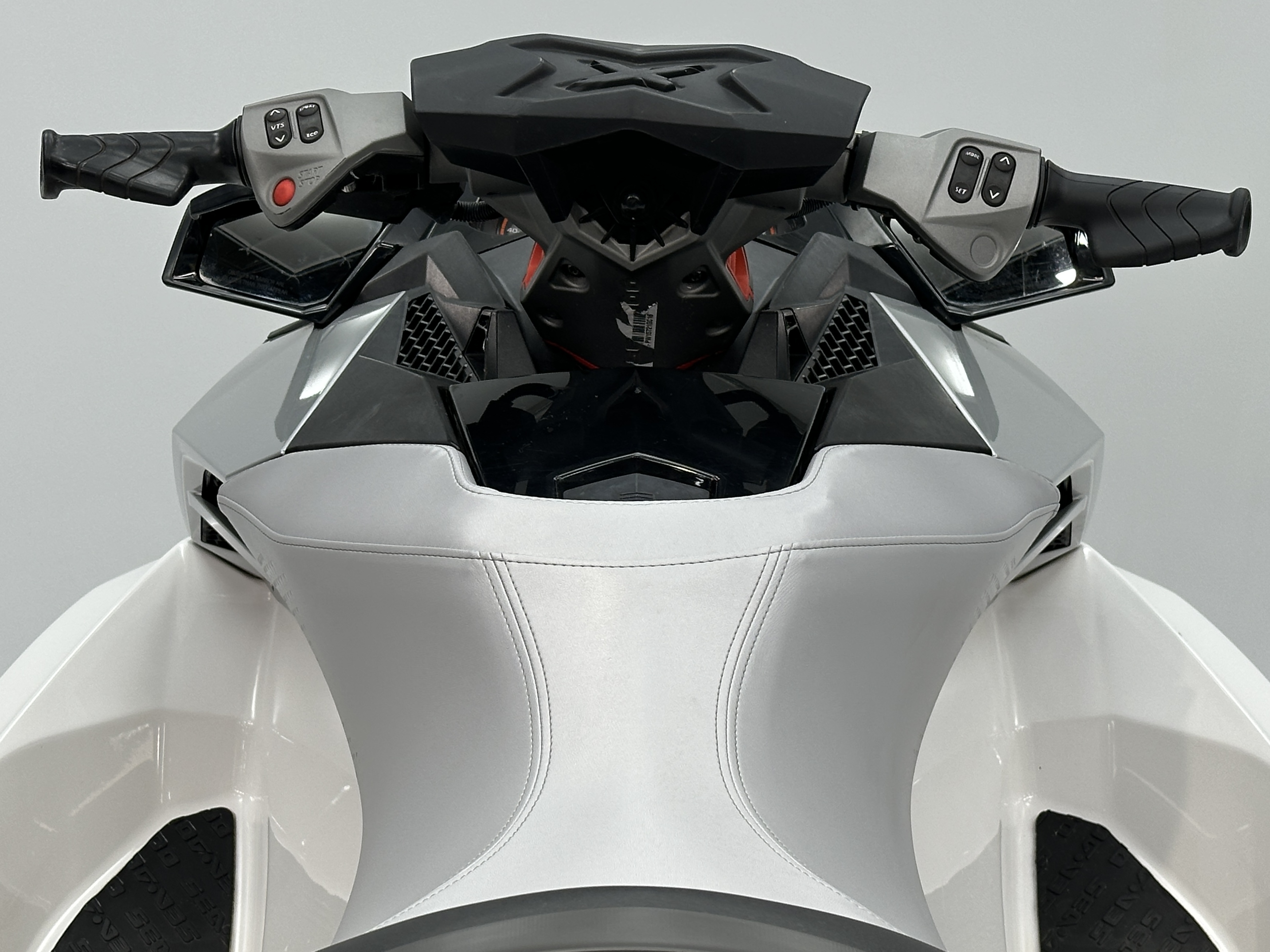 2016 Sea-Doo RXP-X 300™ - Photo 5
