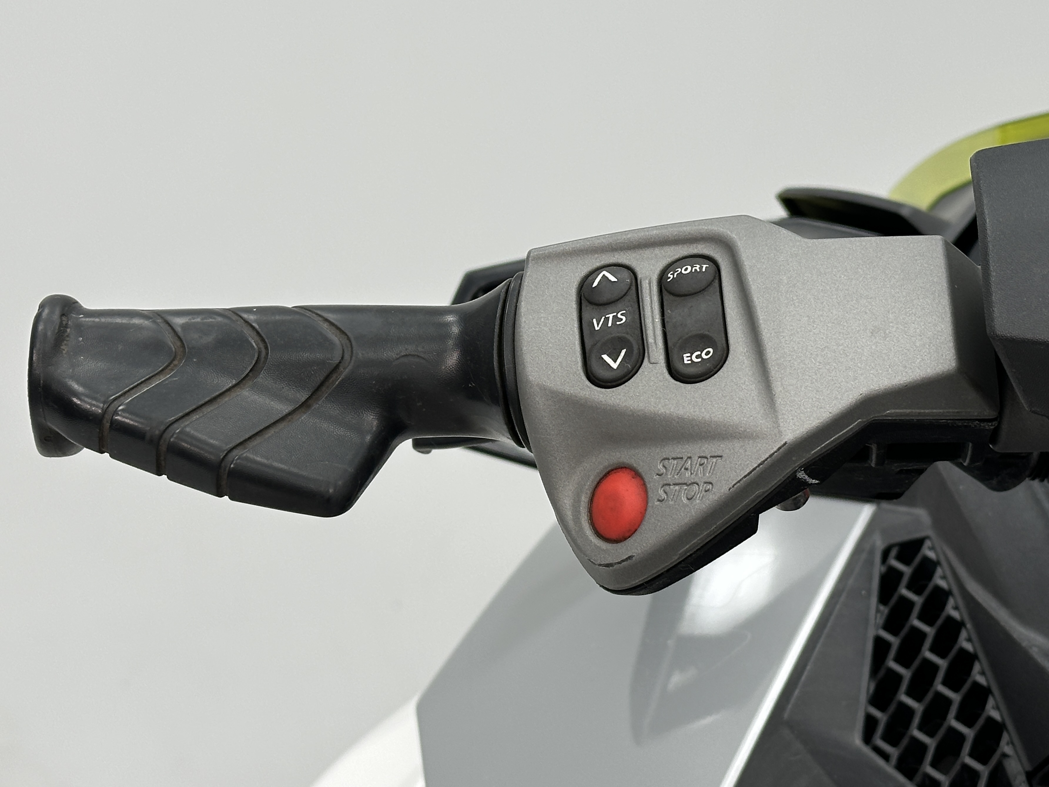2016 Sea-Doo RXP-X 300™ - Photo 7