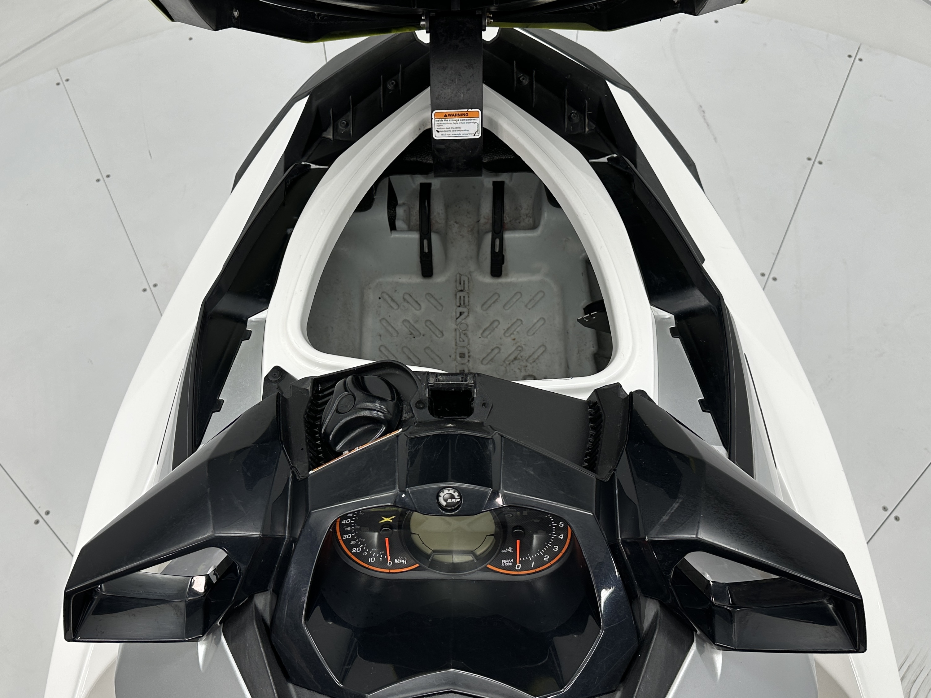 2016 Sea-Doo RXP-X 300™ - Photo 10