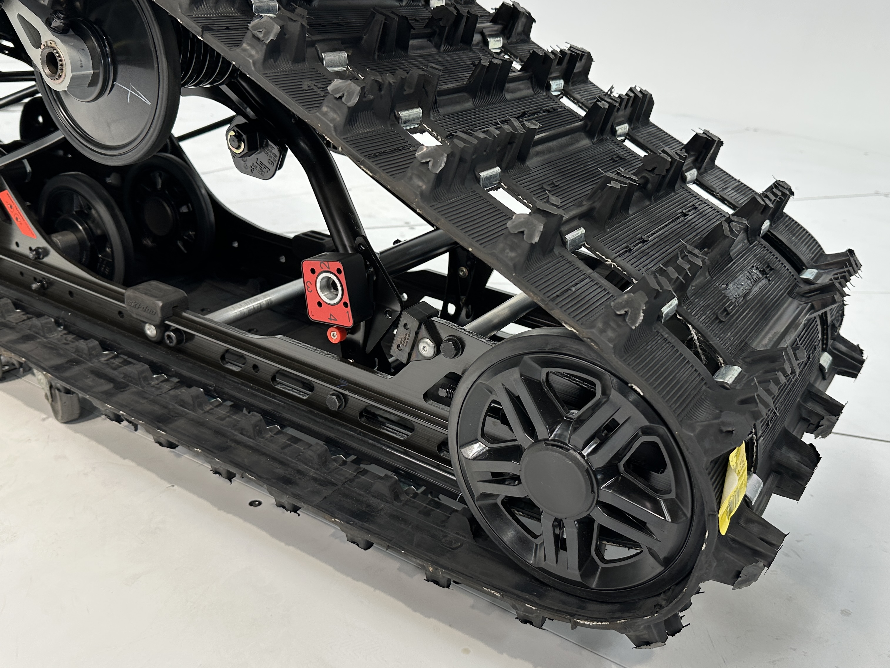 2025 Ski-Doo RENEGADE ADRENALINE 900 ACE Turbo RipSaw 1.25" E.S. - Photo 9