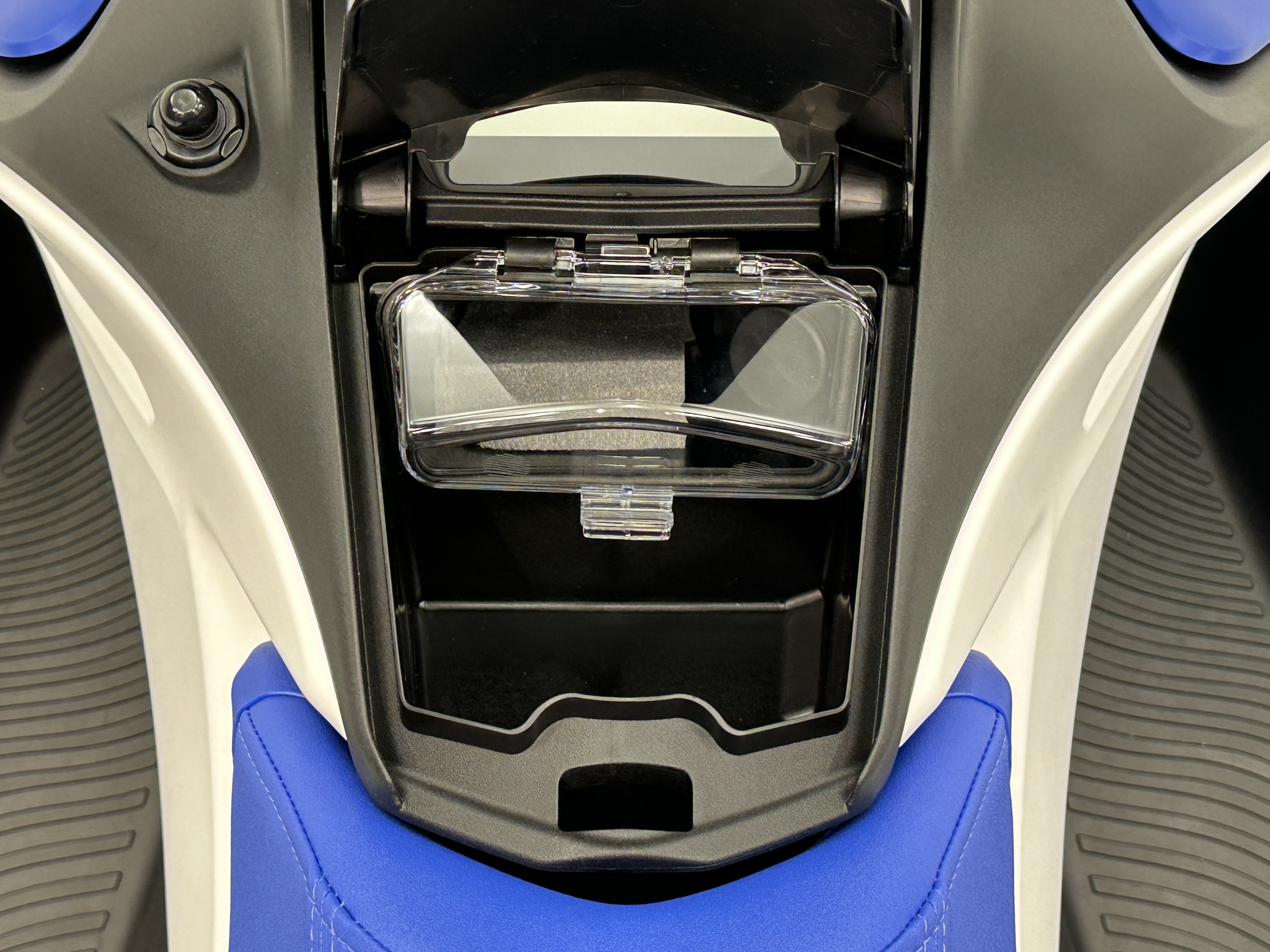 2025 Sea-Doo Spark 3up ACE-90 w/ iBR & Convenience Package Plus (Sound System) - Photo 8