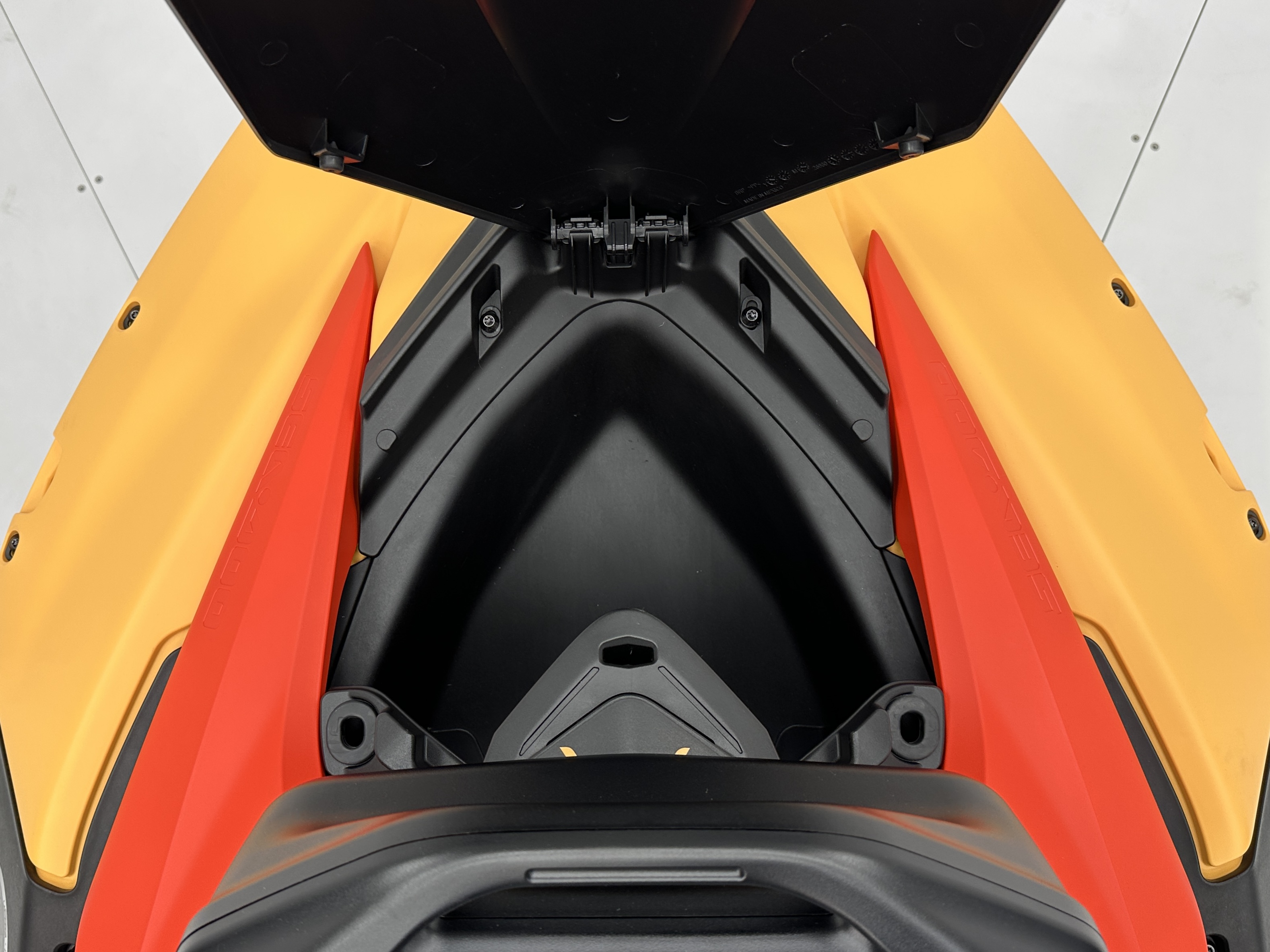 2025 Sea-Doo Spark 2up ACE-90 w/ iBR & Convenience Package Plus (Sound System) - Photo 9