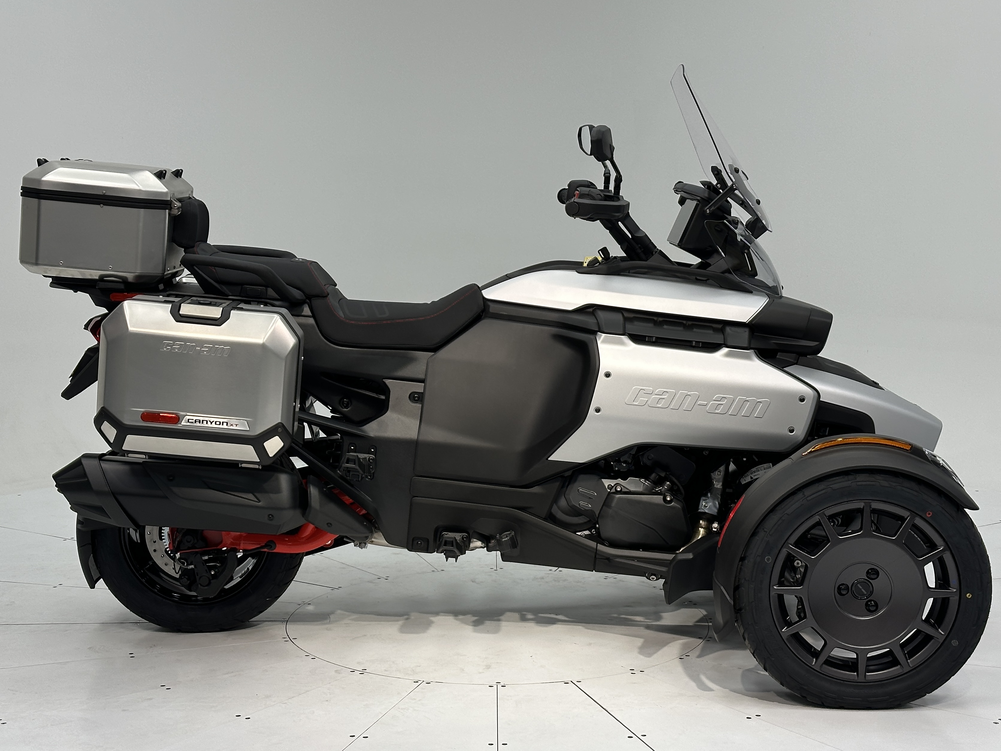 2025 Can-Am Canyon XT
