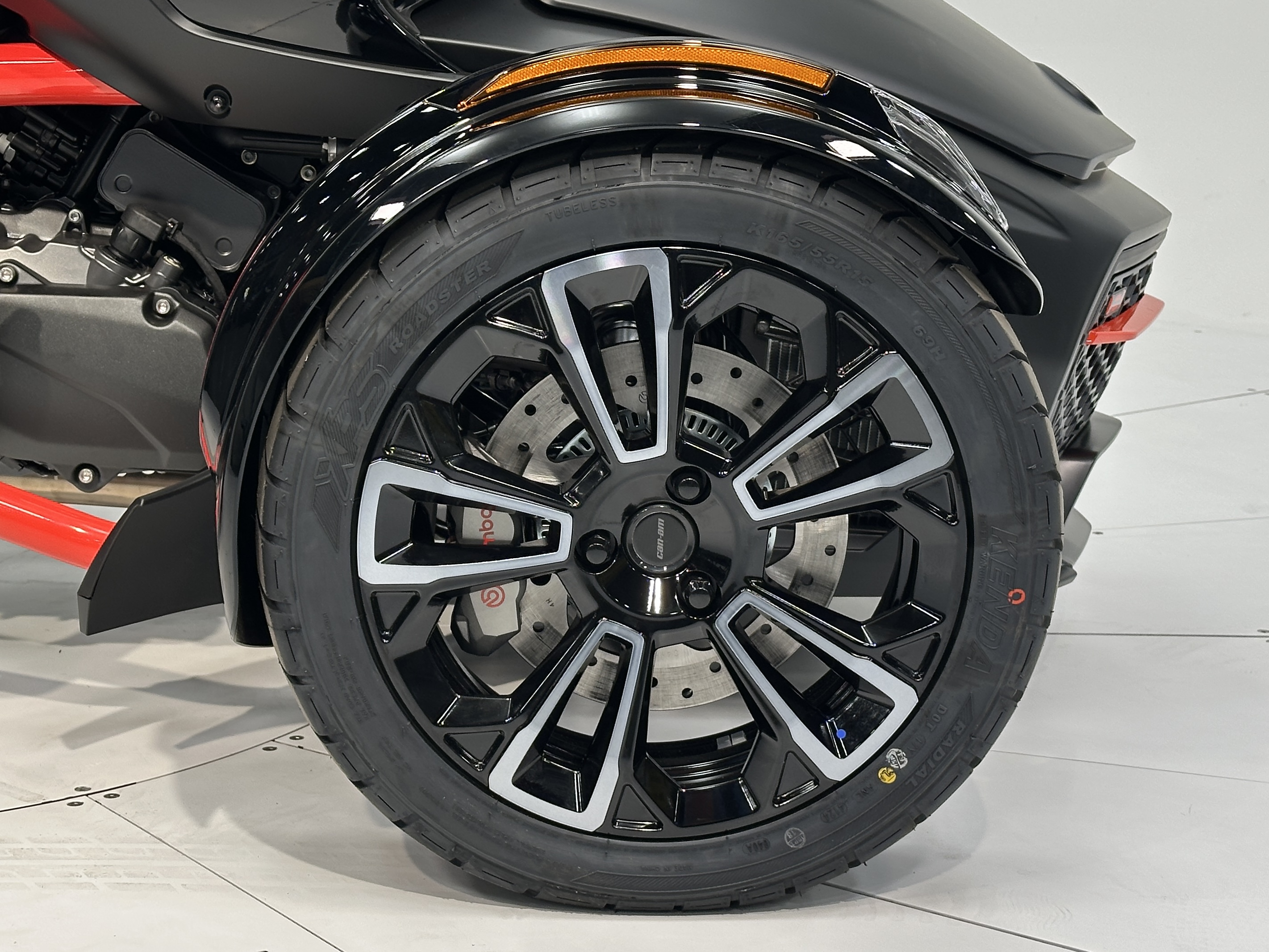 2025 Can-Am Spyder F3-S (SE6) - Photo 10