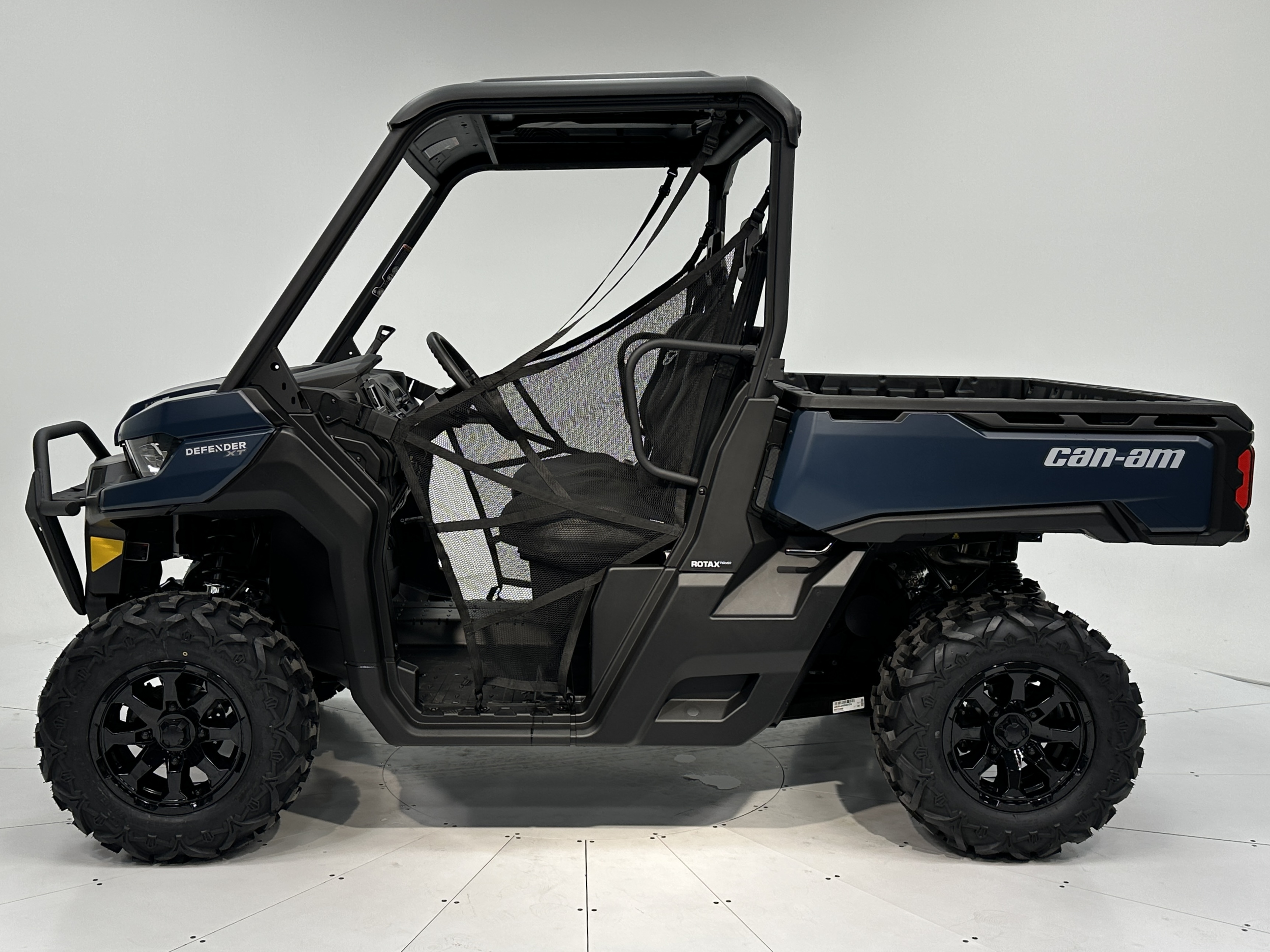 2025 Can-Am Defender XT HD7 - Photo 3