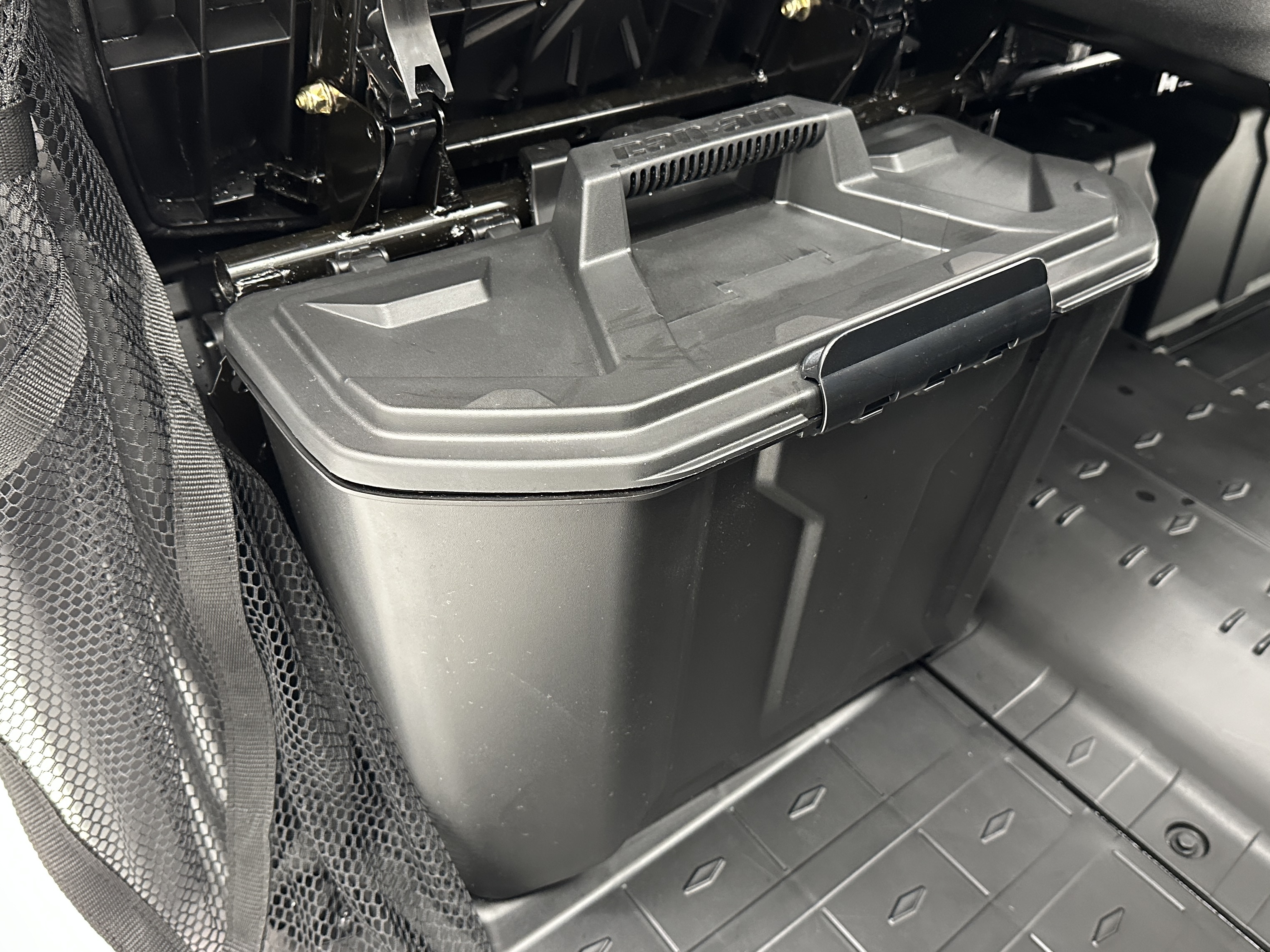 2025 Can-Am Defender XT HD7 - Photo 12