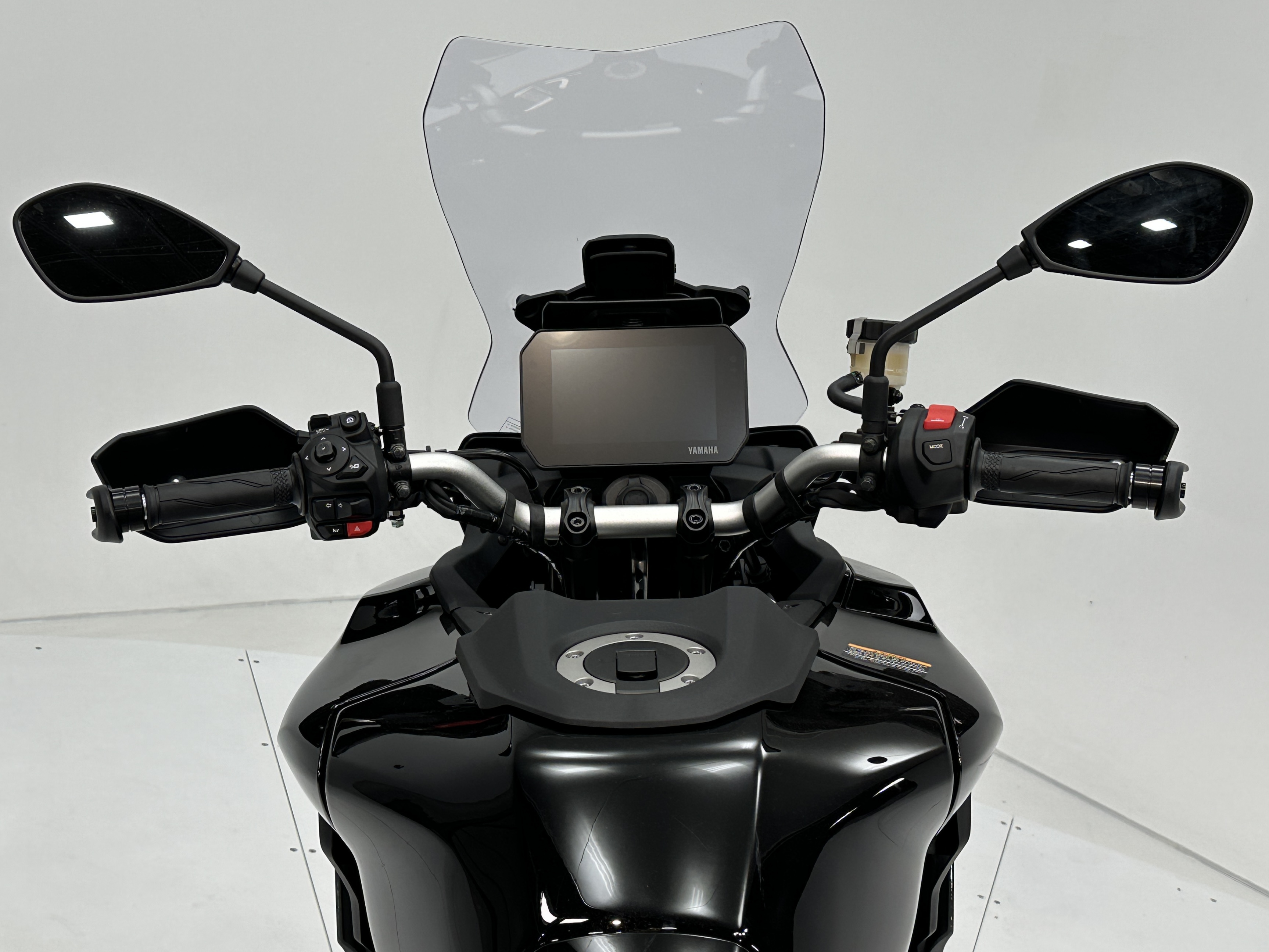 2025 Yamaha TRACER 9 - Photo 5