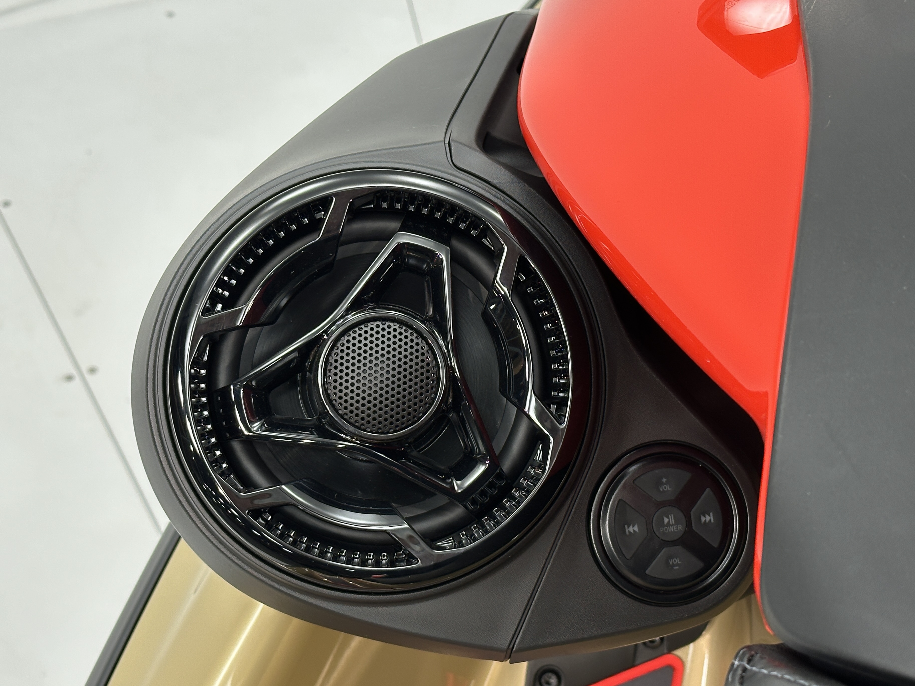 2025 Sea-Doo RXP-X 325 (Sound System) - Photo 11