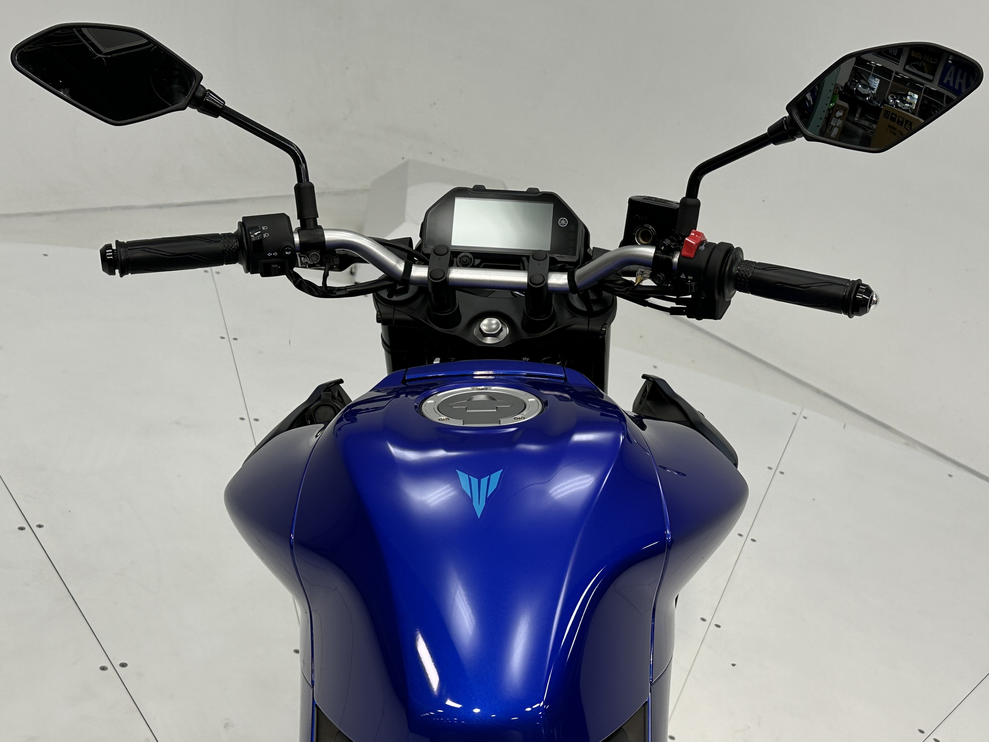 2025 Yamaha MT-03 - Photo 5