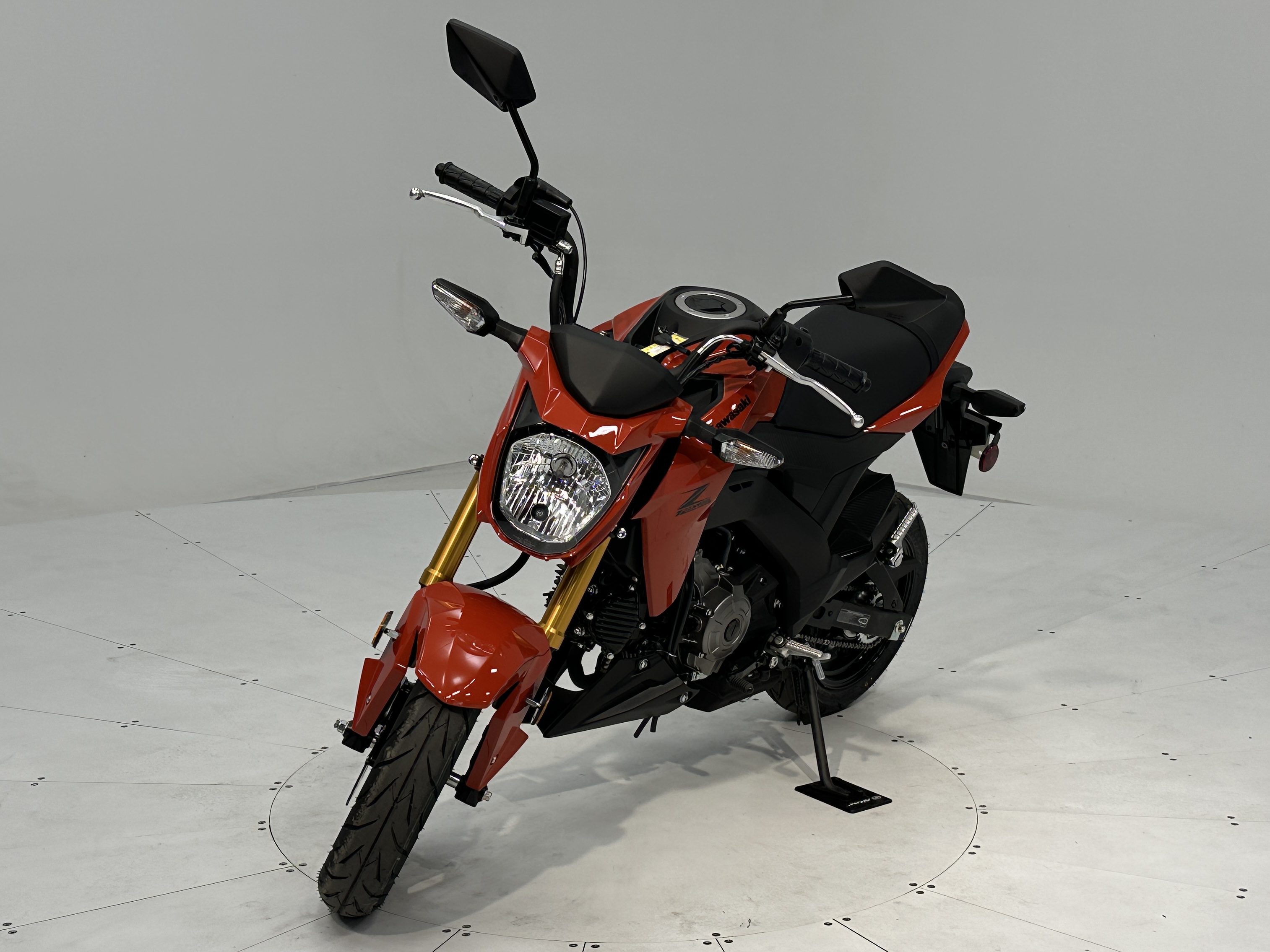 2025 Kawasaki Z125 PRO - Photo 4