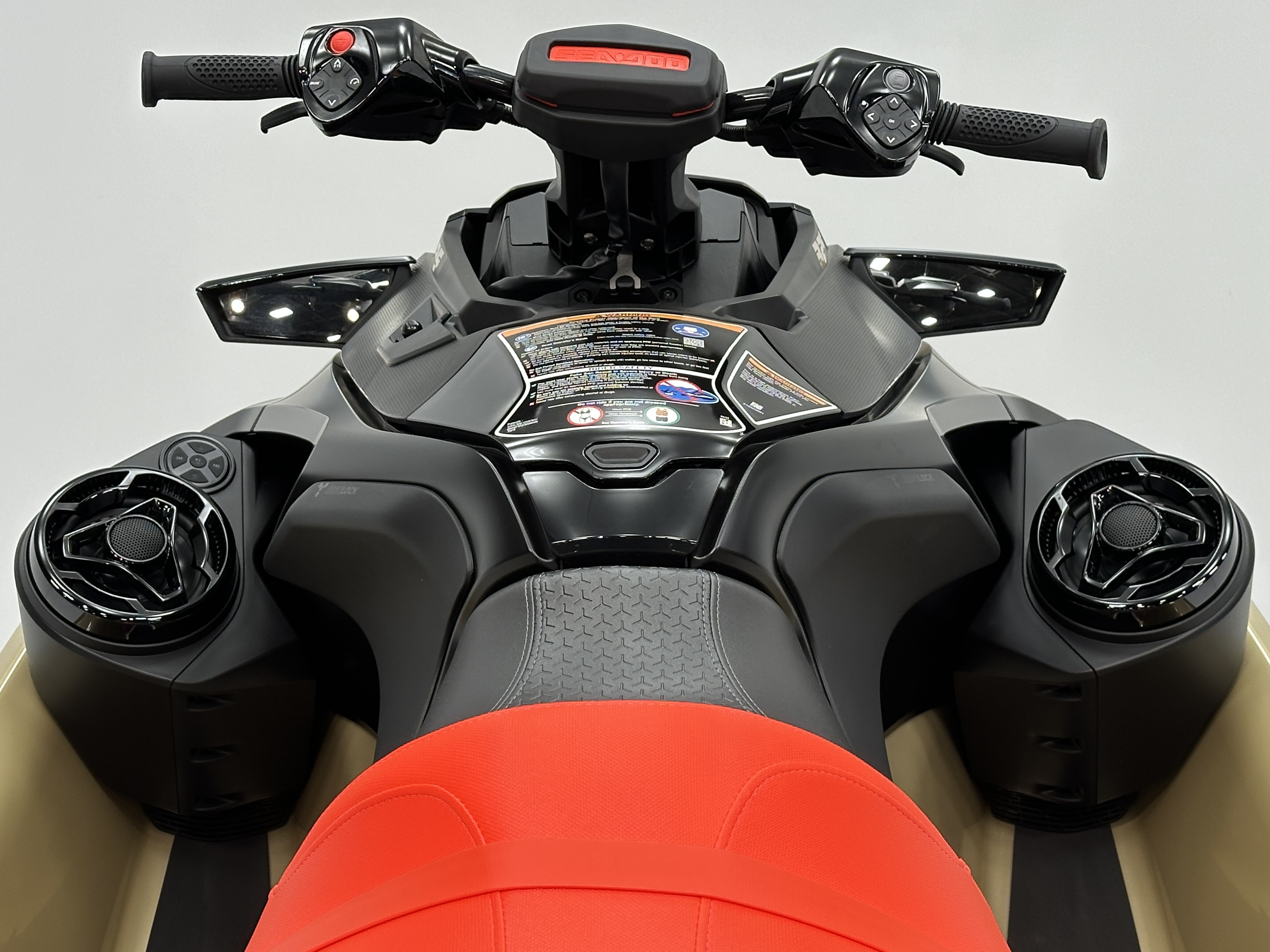 2025 Sea-Doo RXT-X 325 (Sound System) - Photo 5