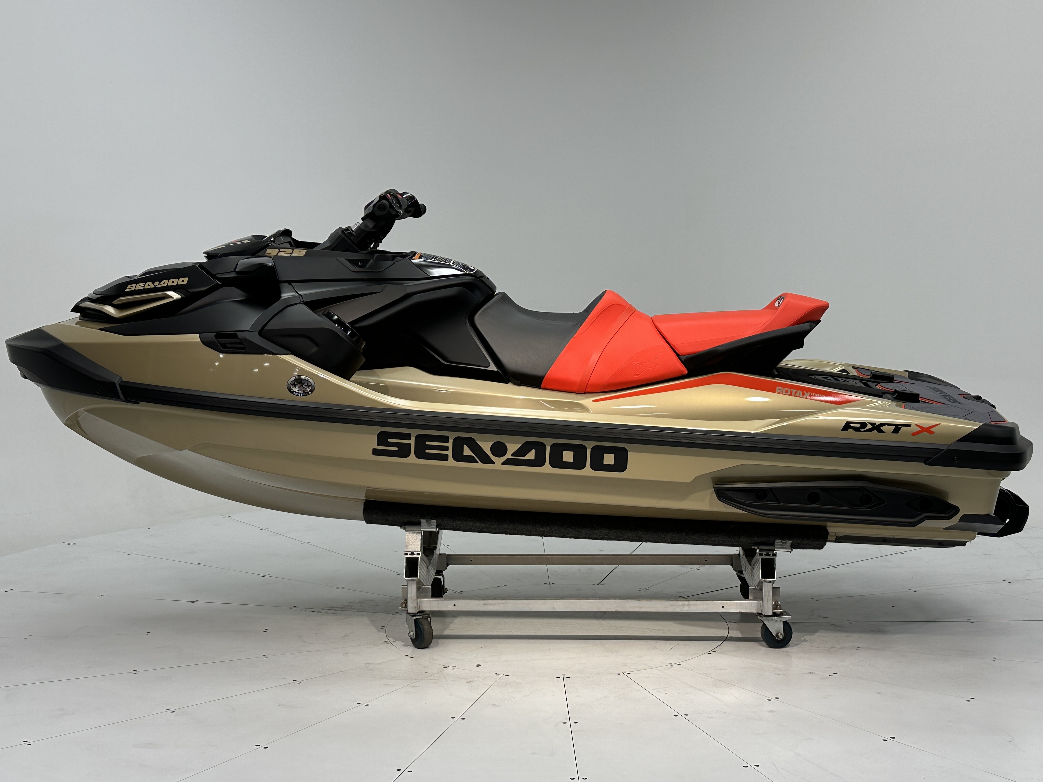2025 Sea-Doo RXT-X 325 (Sound System) - Photo 3