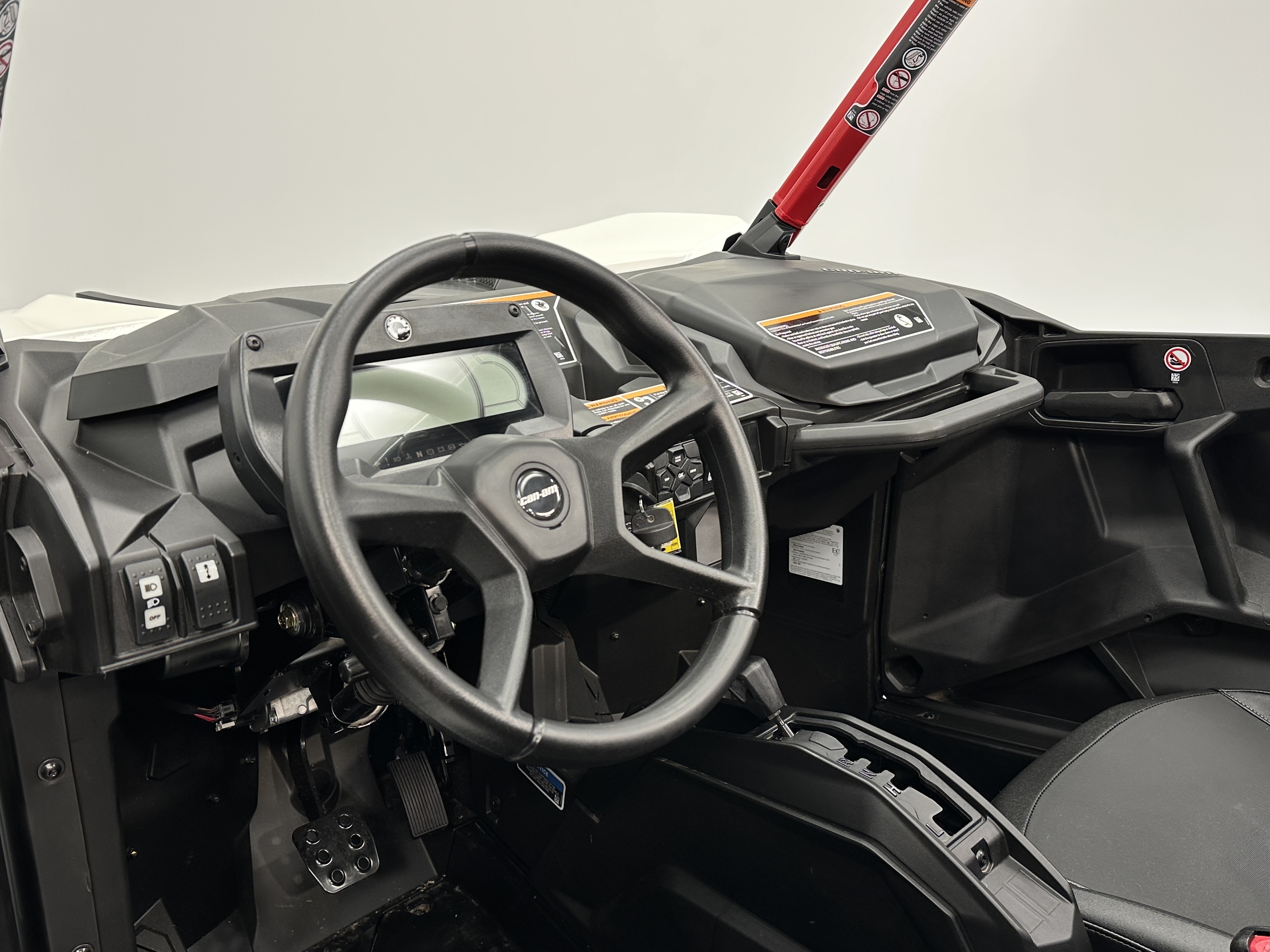 2025 Can-Am Maverick Sport X rc 1000R - Photo 5