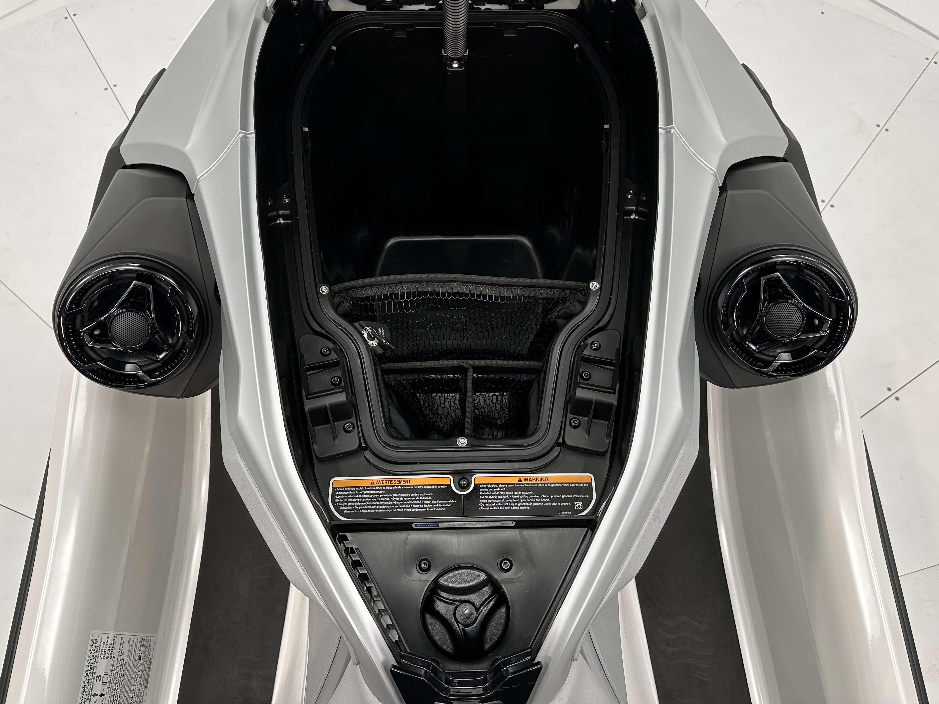 2025 Sea-Doo GTX Limited 325 (Sound System & iDF) Demonstrator - Photo 10