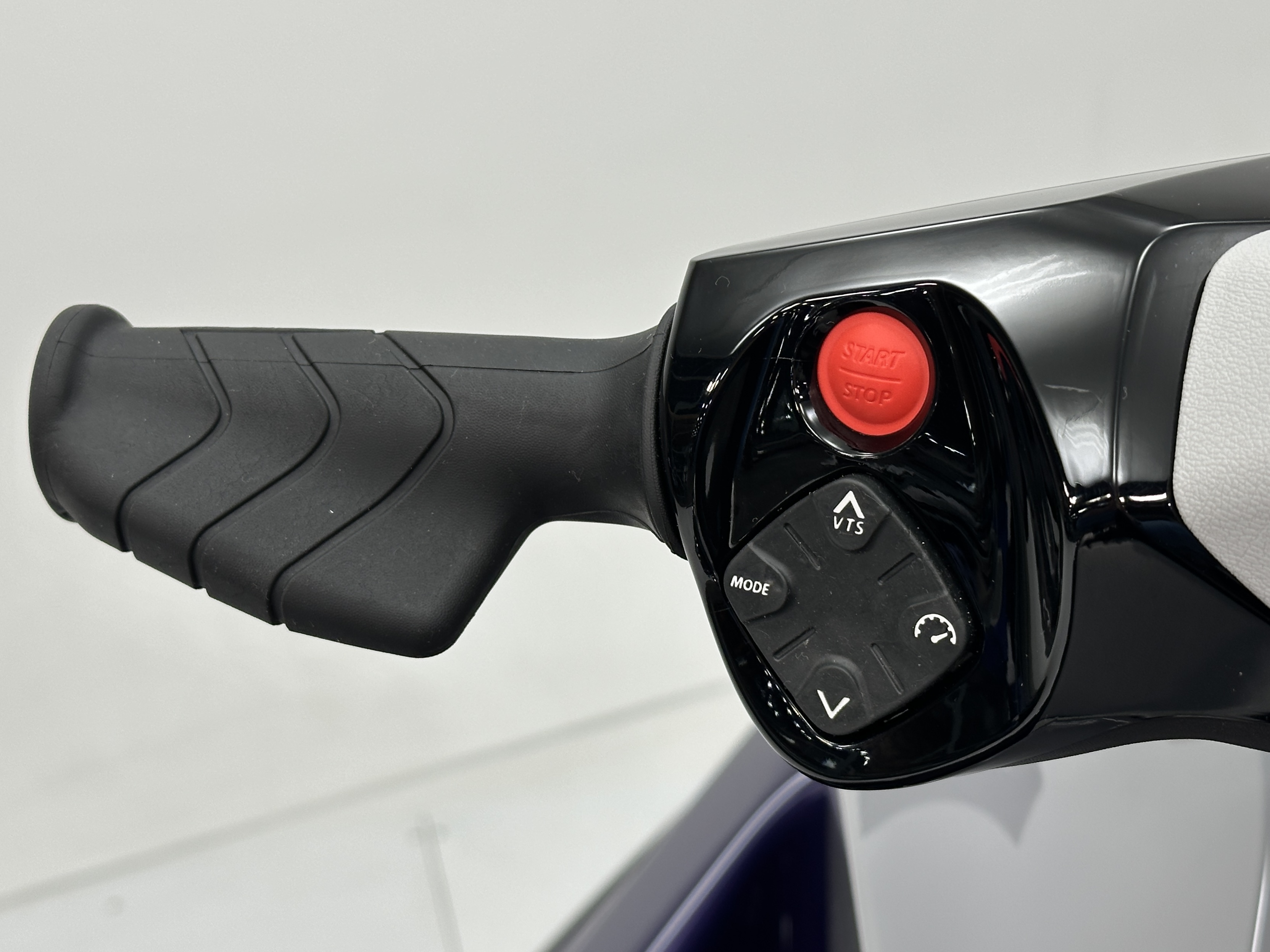 2025 Sea-Doo GTI SE 170 - Photo 6