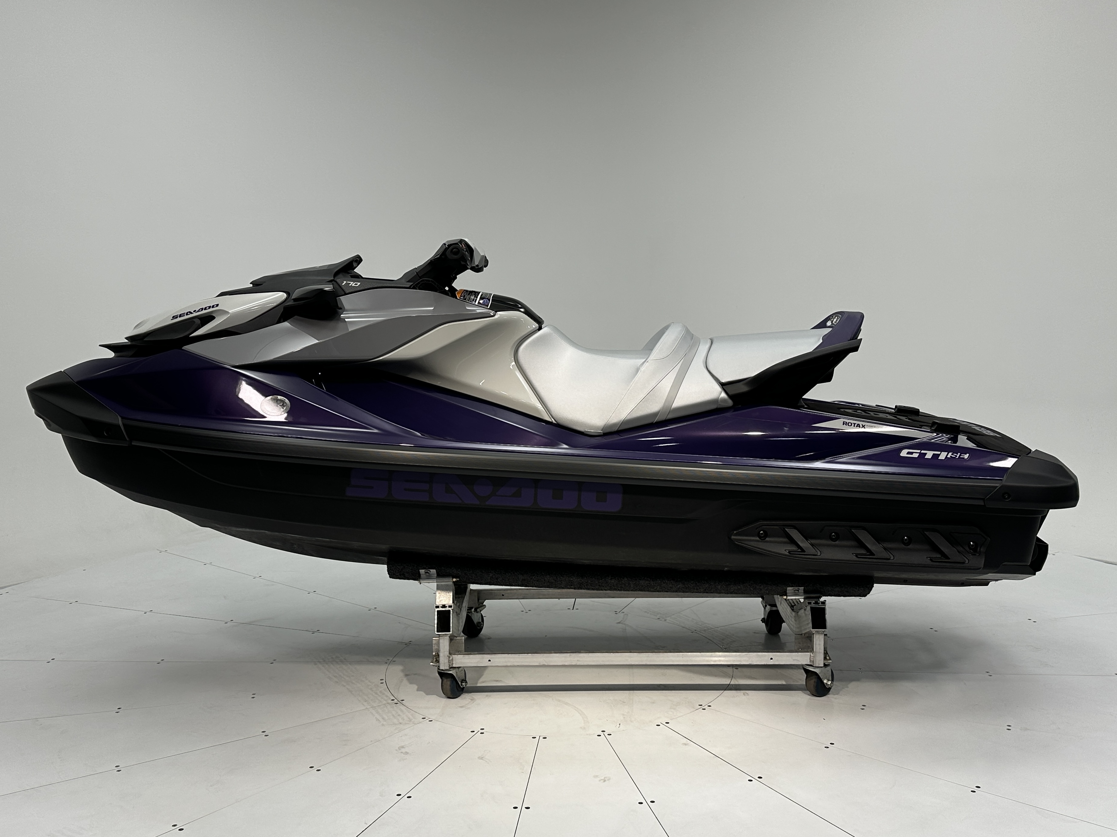 2025 Sea-Doo GTI SE 170 - Photo 3