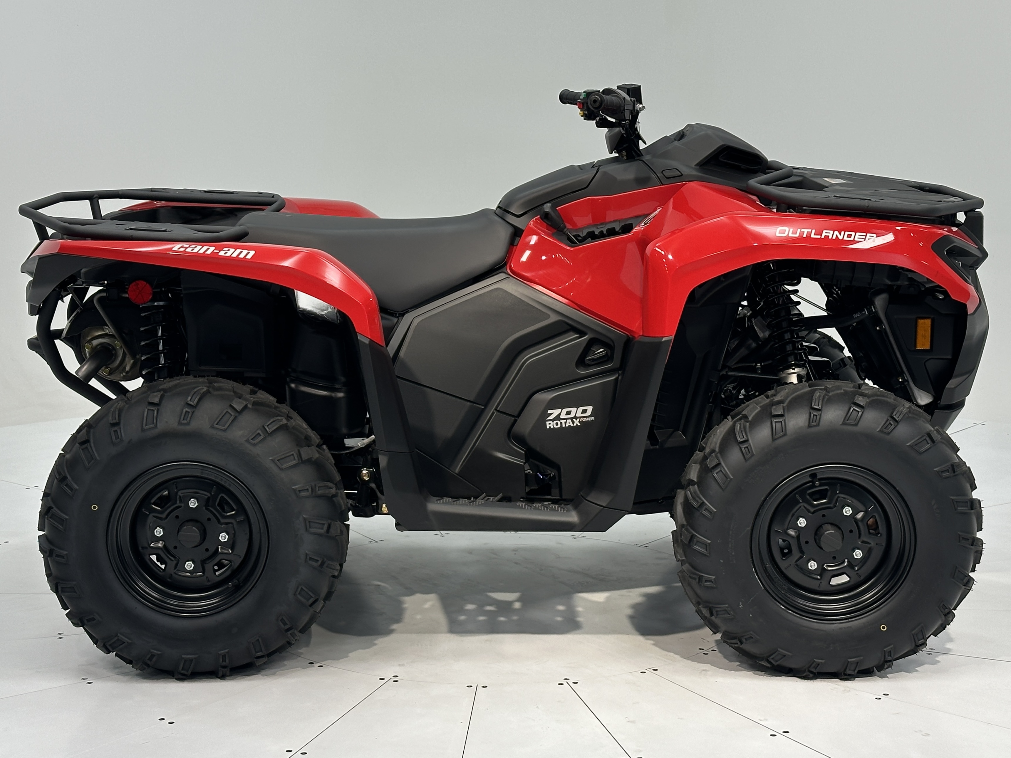 2025 Can-Am Outlander DPS 700