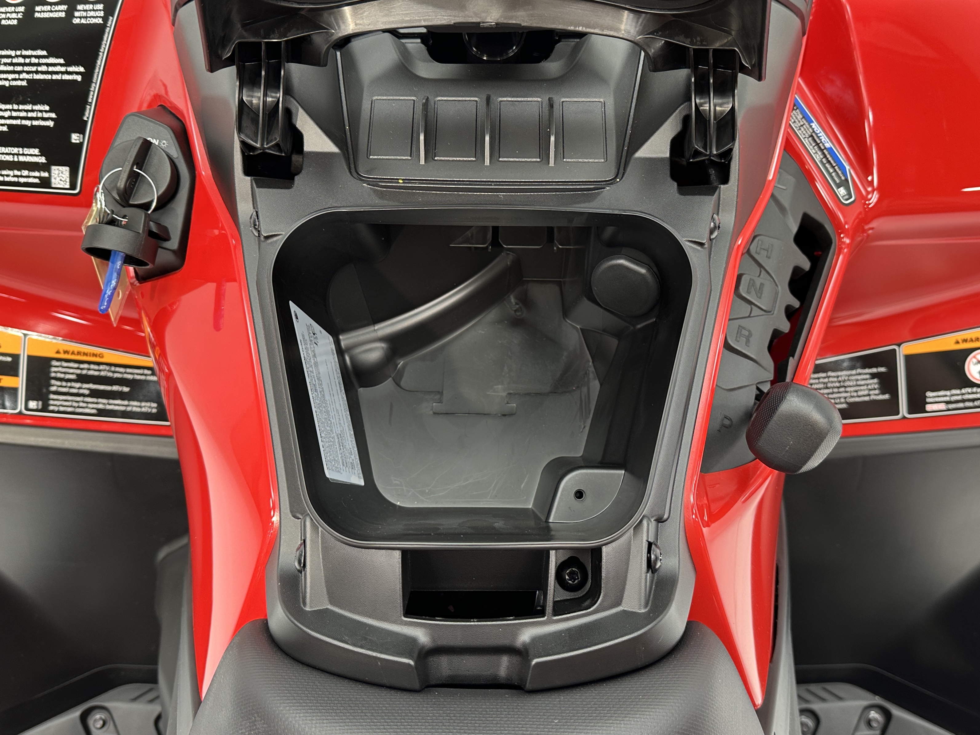 2025 Can-Am Outlander DPS 700 - Photo 9