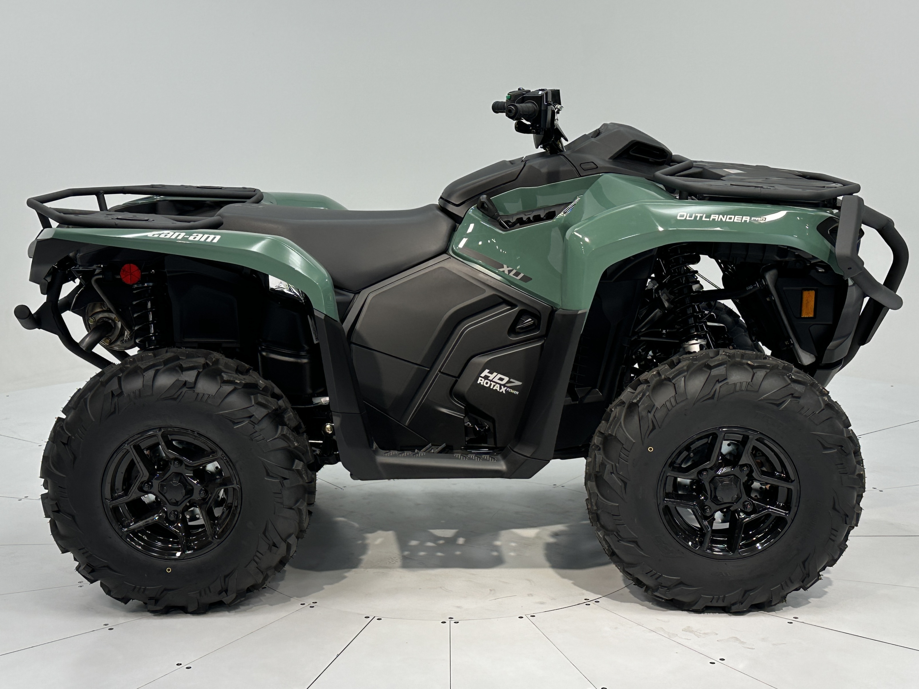 2025 Can-Am Outlander PRO XU HD7