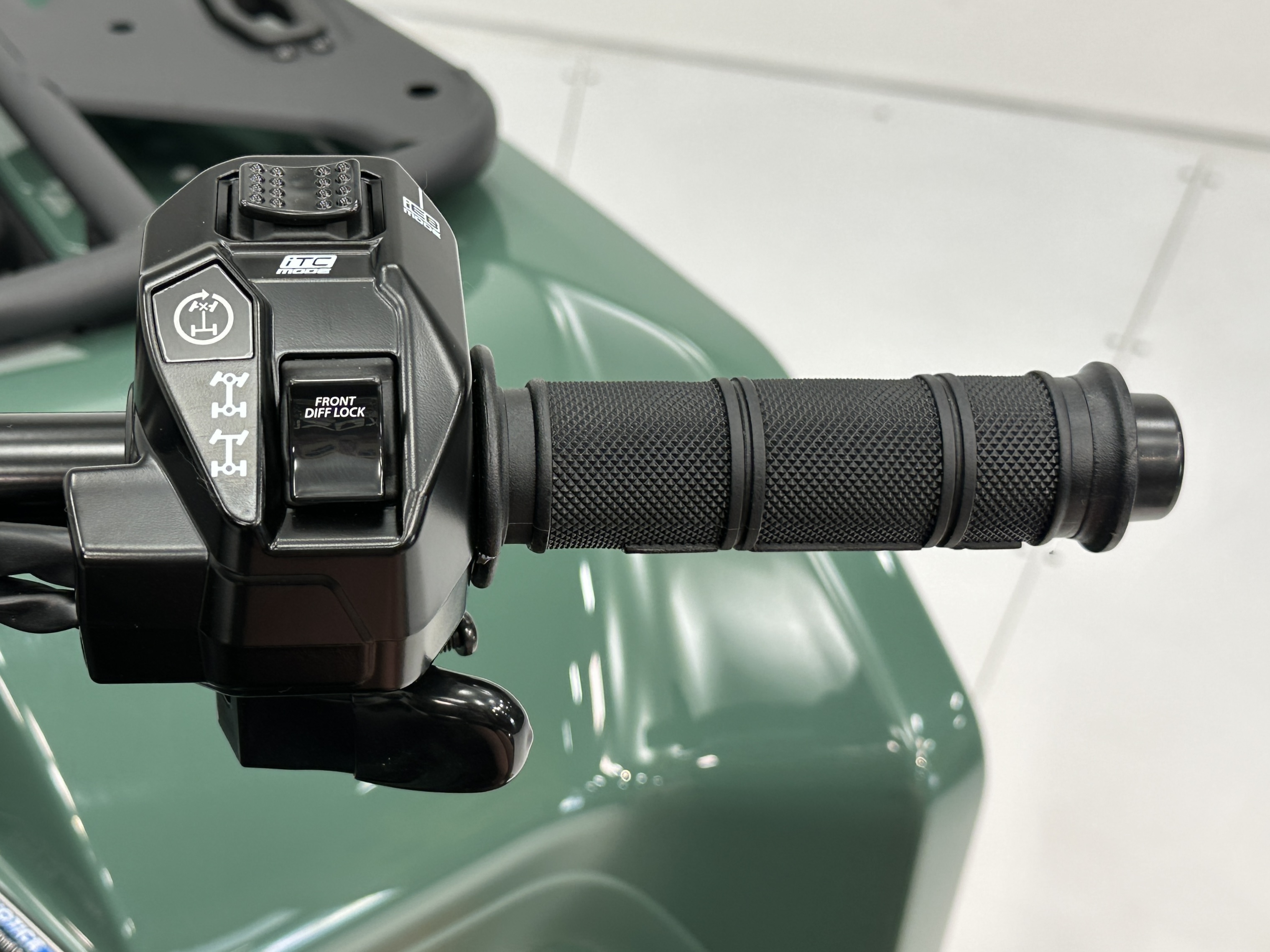 2025 Can-Am Outlander PRO XU HD7 - Photo 8