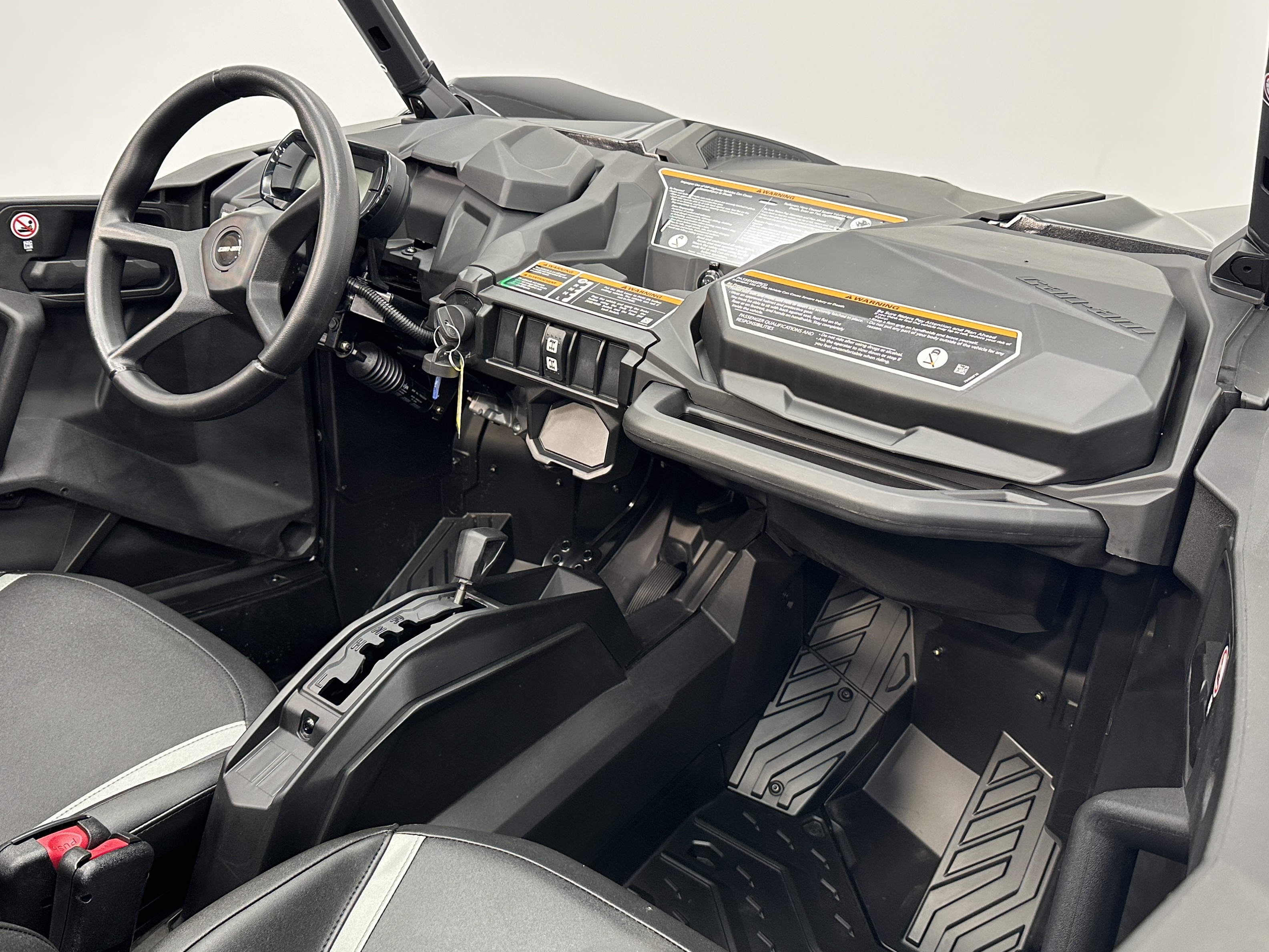 2025 Can-Am Maverick Sport DPS 1000R - Photo 6
