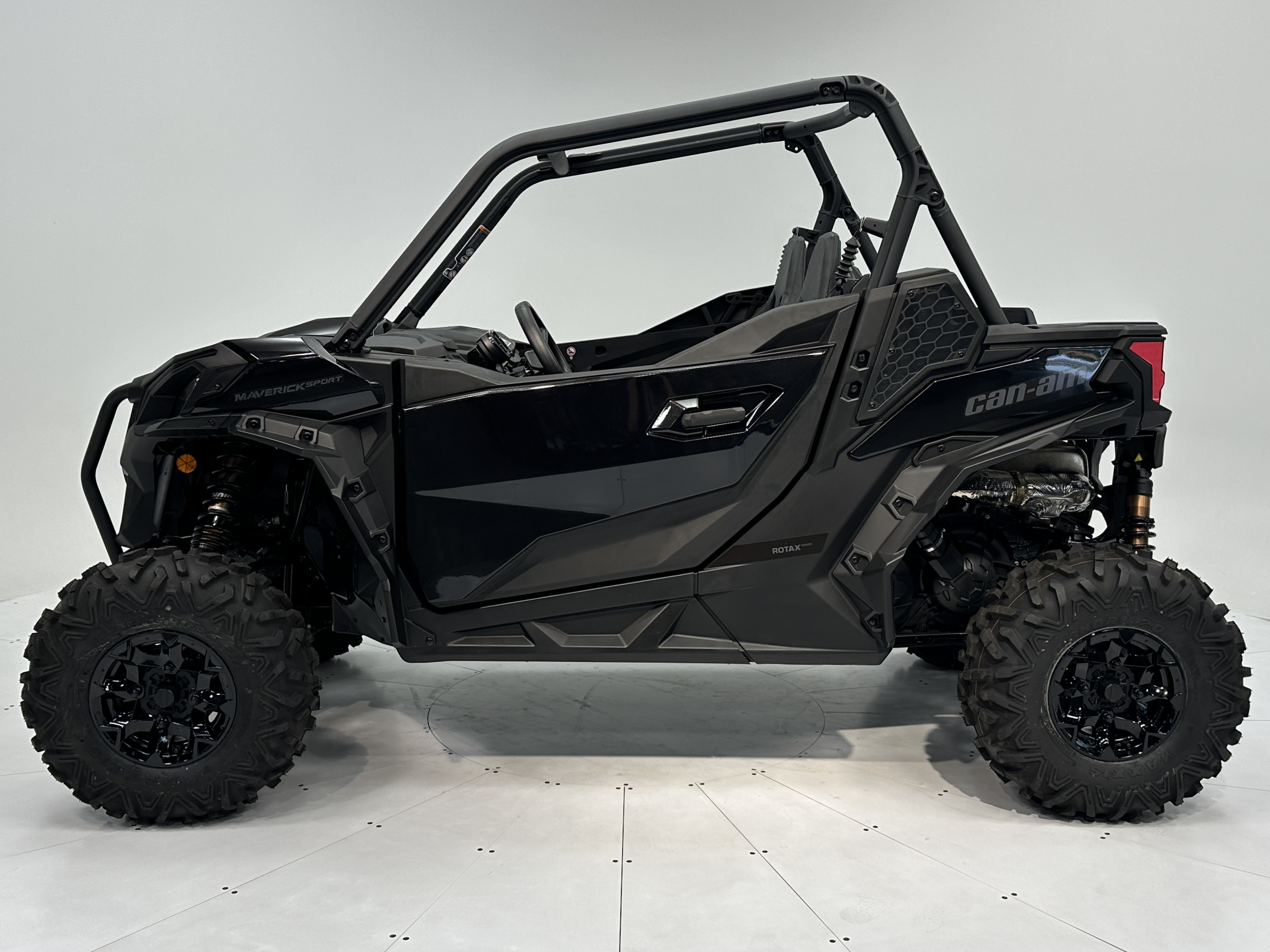 2025 Can-Am Maverick Sport DPS 1000R - Photo 3