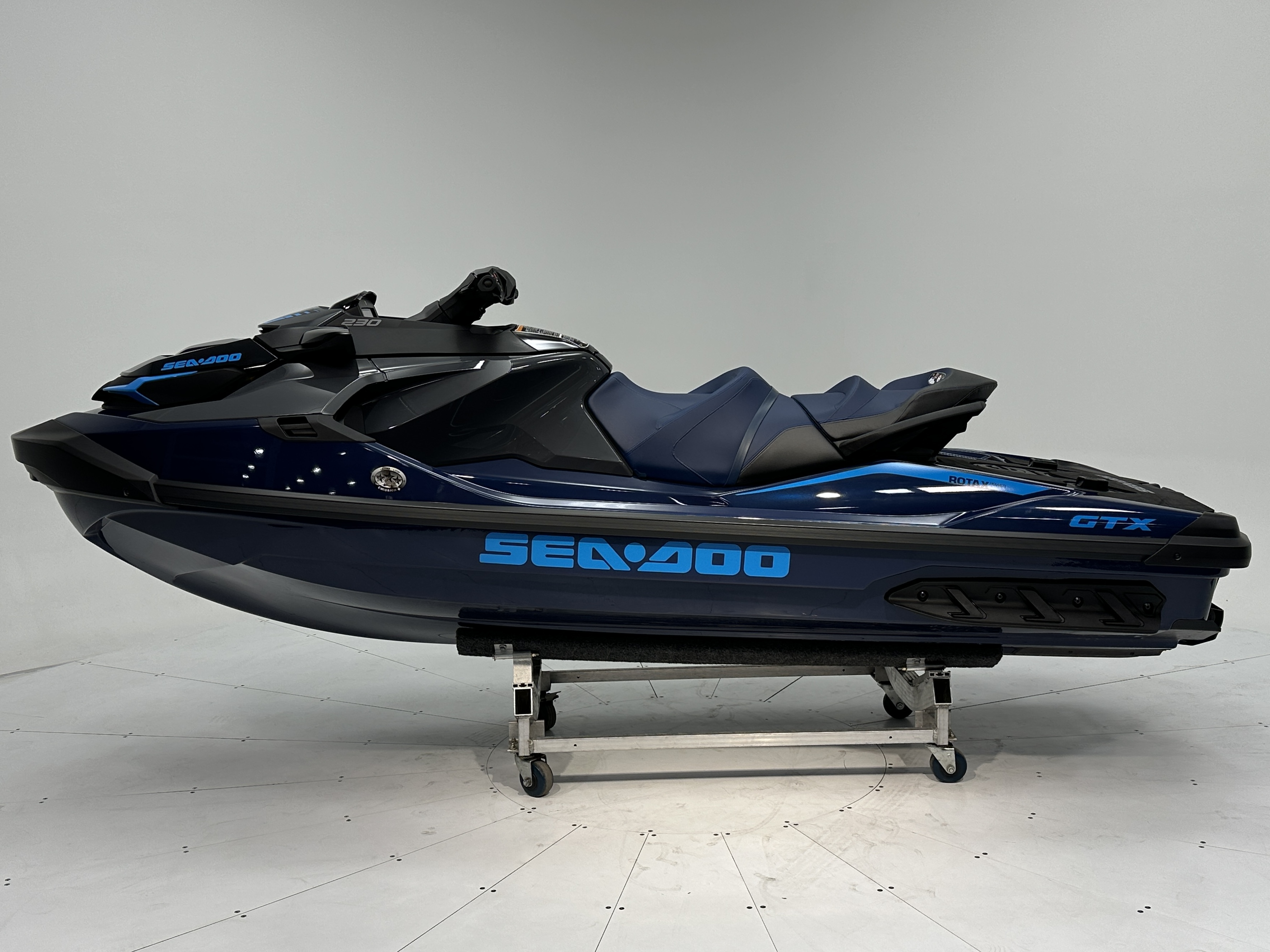 2025 Sea-Doo GTX 230 w/ iDF - Photo 3