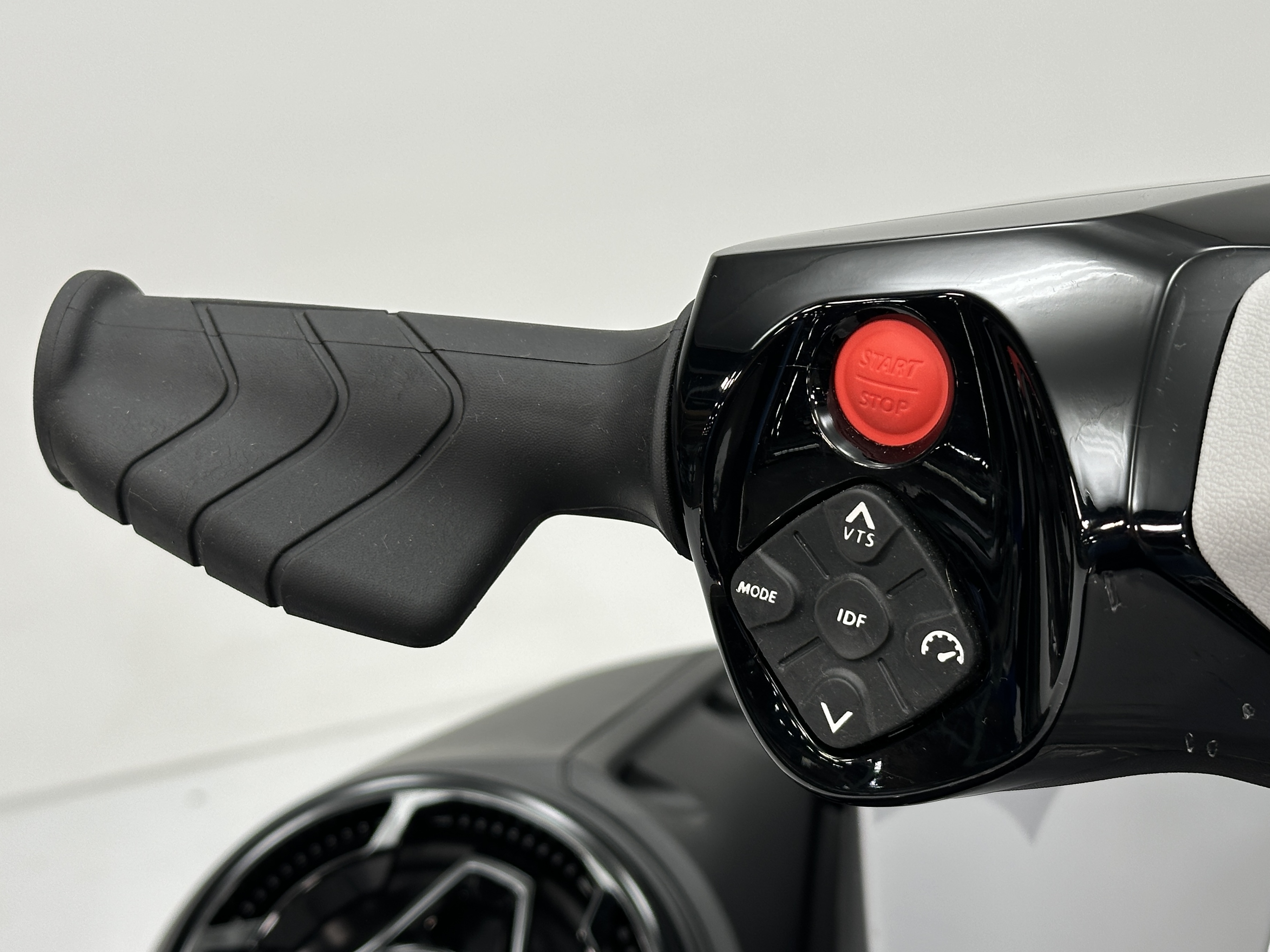 2025 Sea-Doo GTI SE 130 (Sound System & iDF) - Photo 7