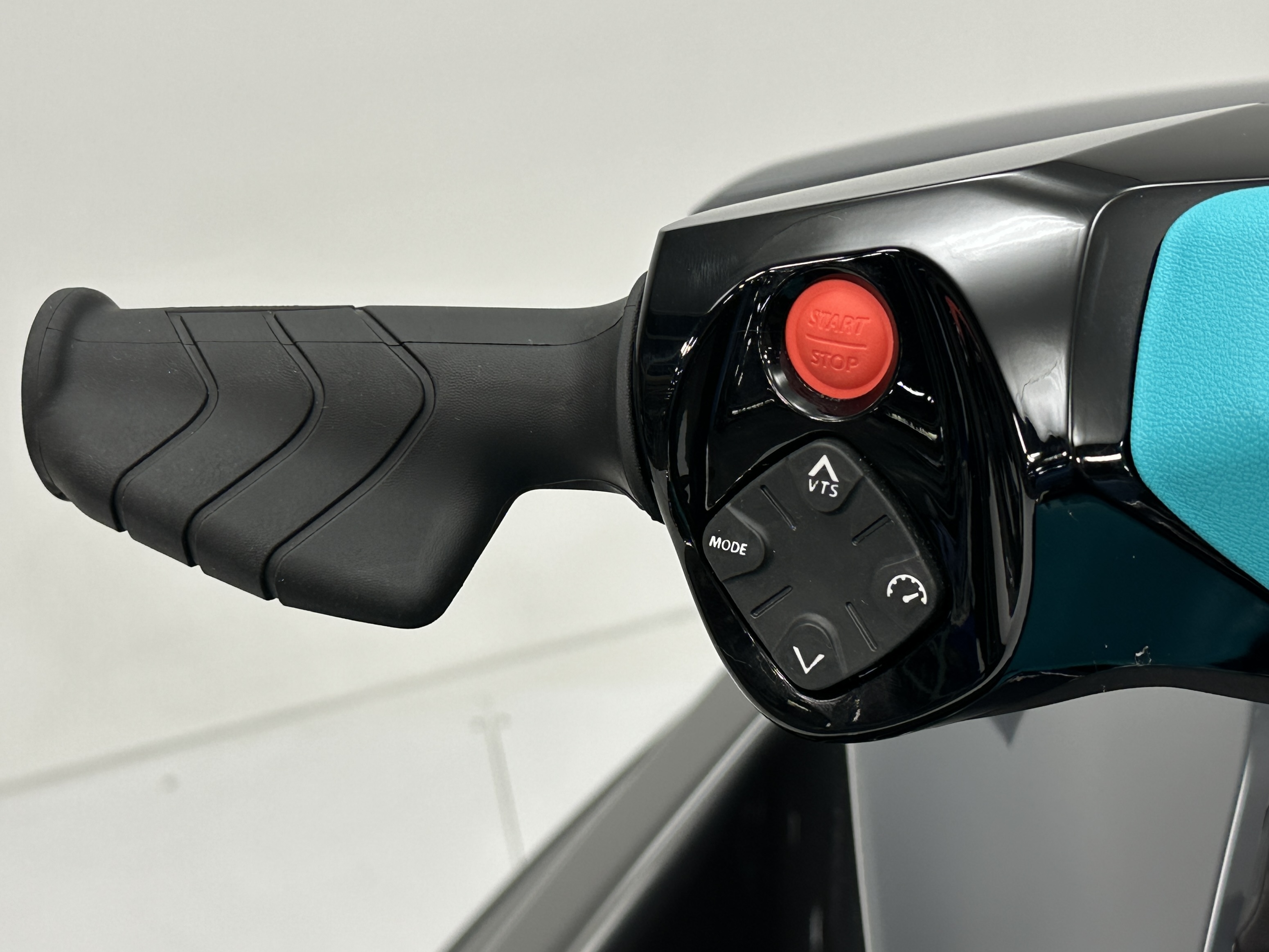 2025 Sea-Doo GTR 230 - Photo 7