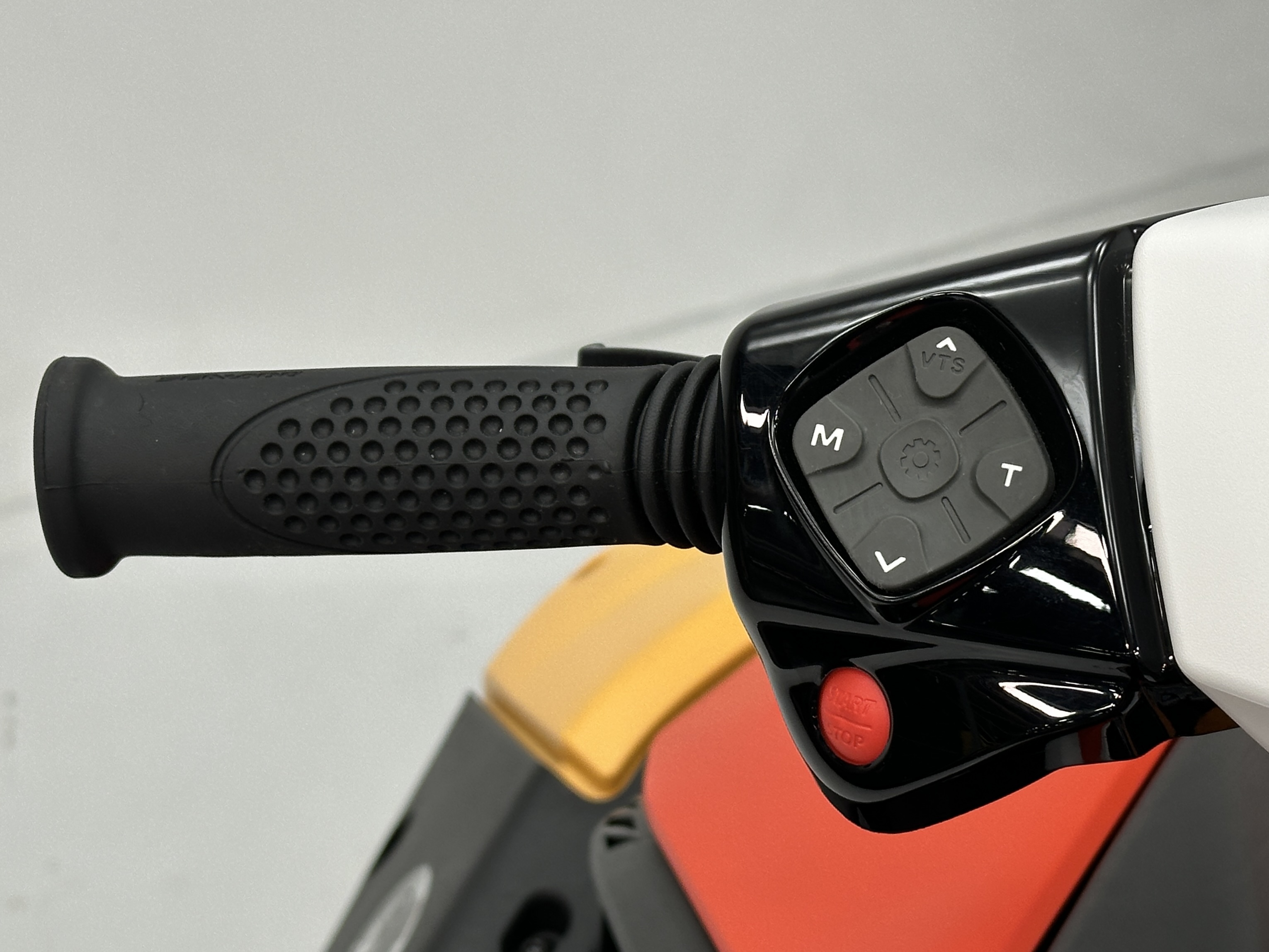 2025 Sea-Doo Spark 3up ACE-90 w/ iBR & Convenience Package - Photo 7
