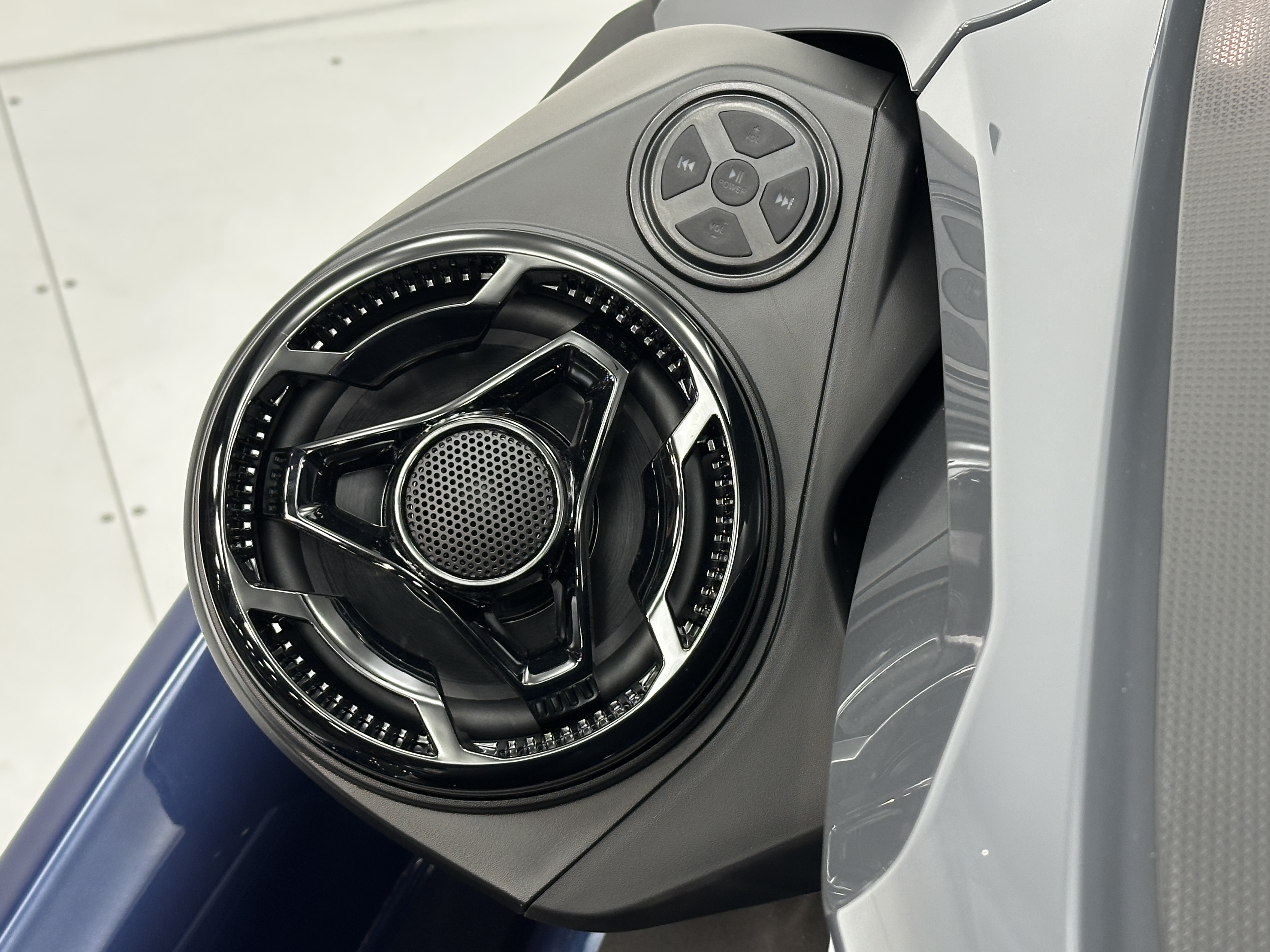 2025 Sea-Doo GTX 170 (Sound System & iDF) - Photo 10