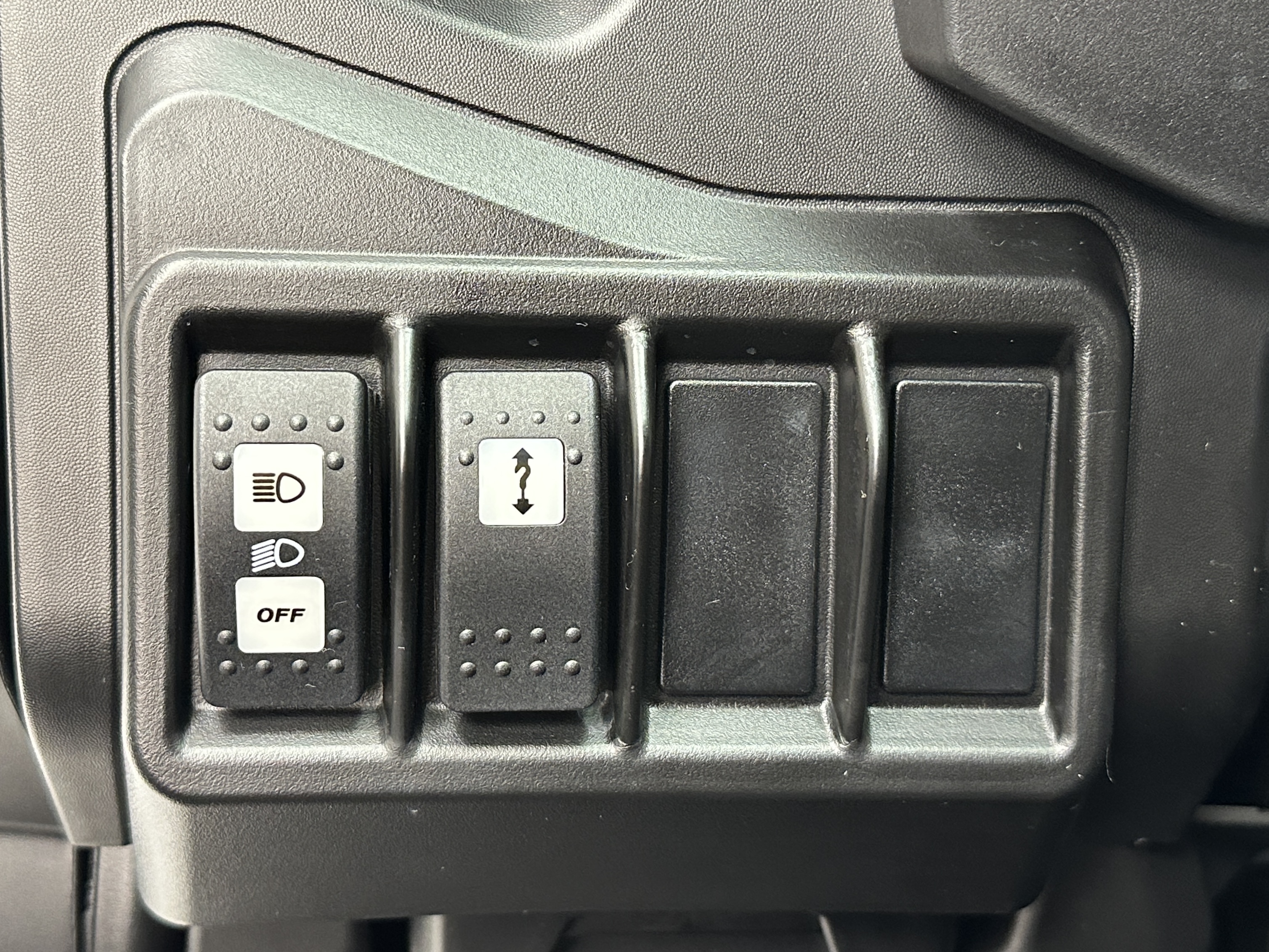 2025 Can-Am Defender MAX LIMITED CAB HD10 - Photo 9