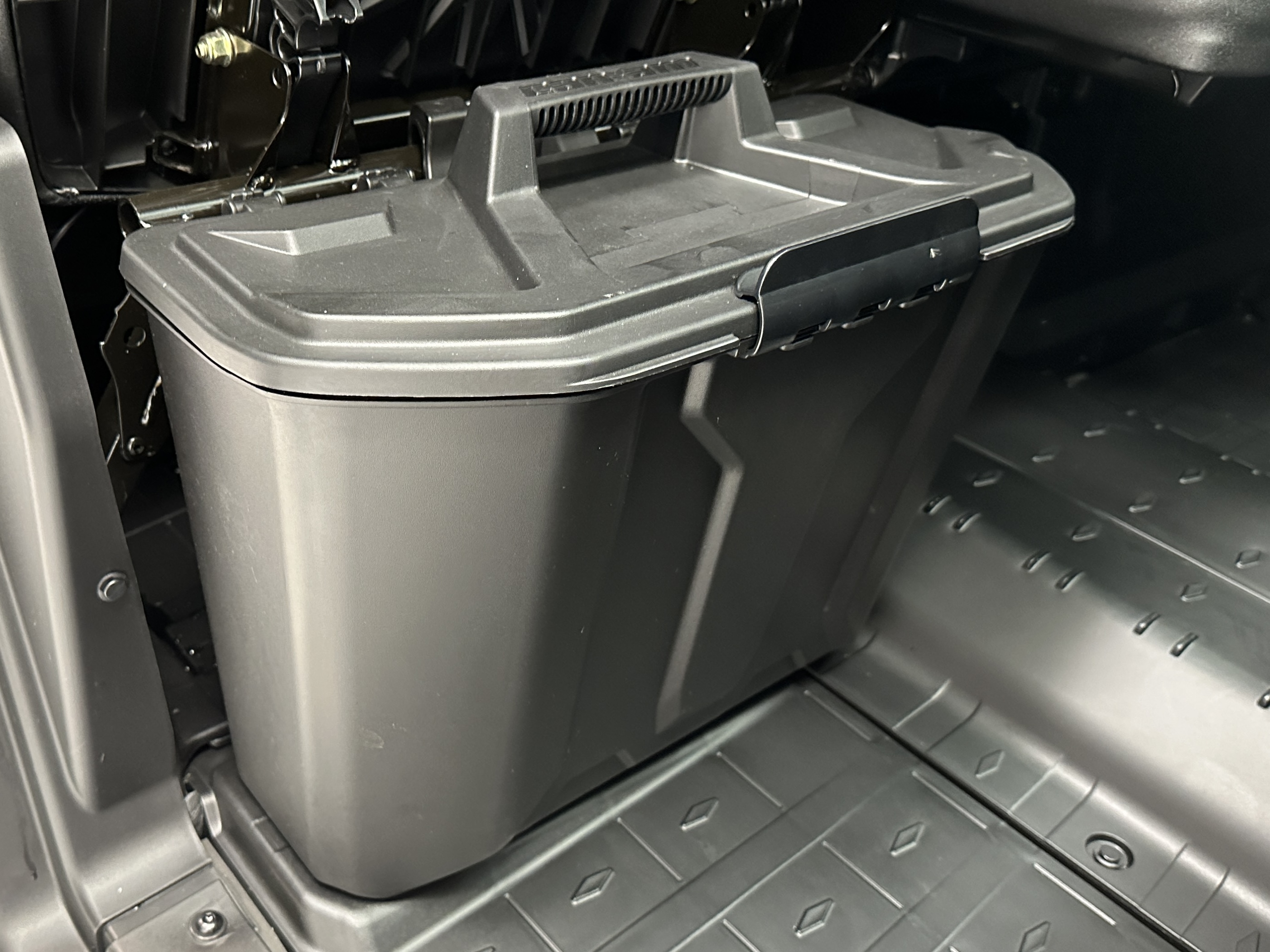 2025 Can-Am Defender MAX LIMITED CAB HD10 - Photo 12