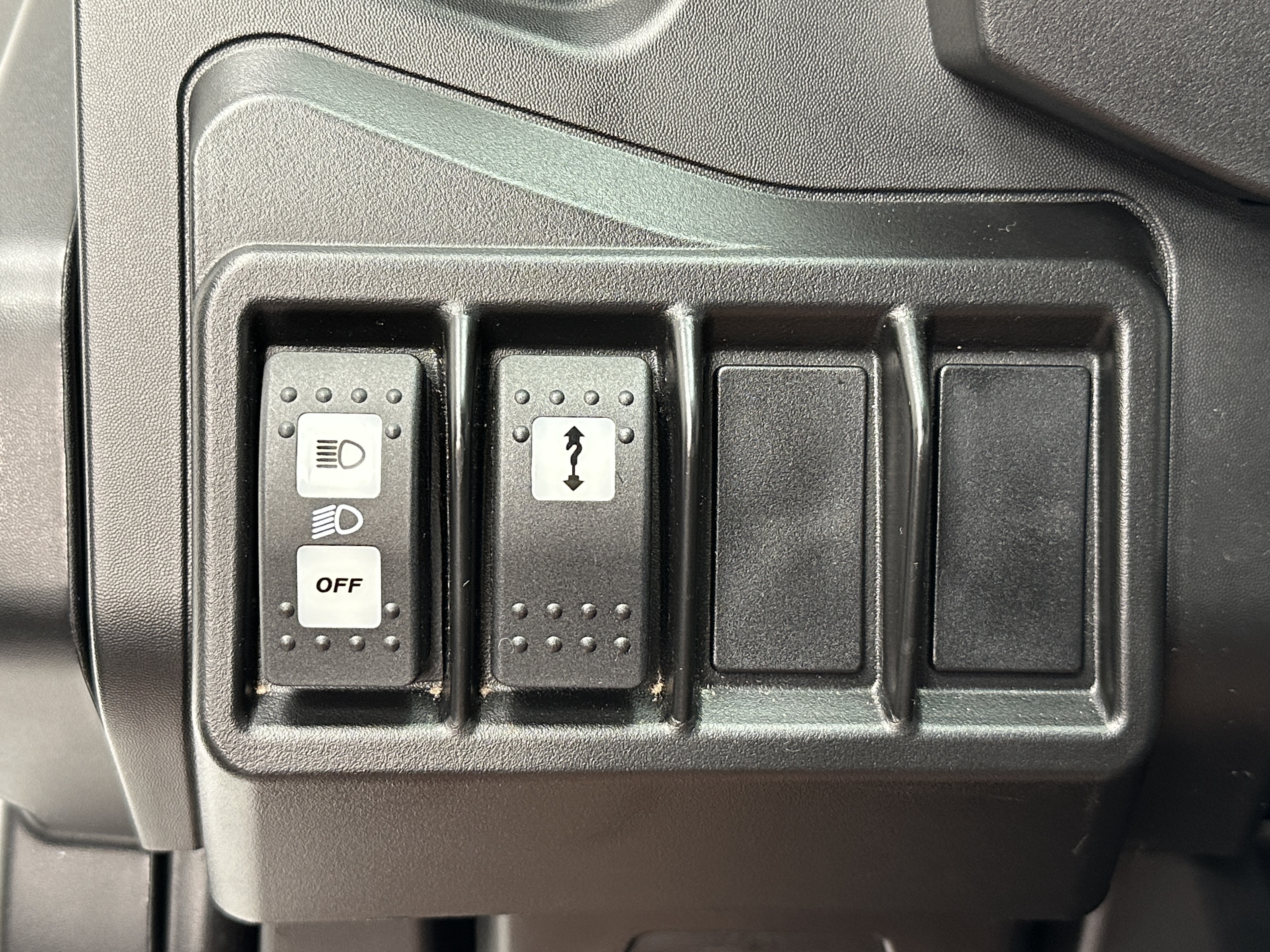 2025 Can-Am Defender MAX LIMITED CAB HD10 - Photo 9