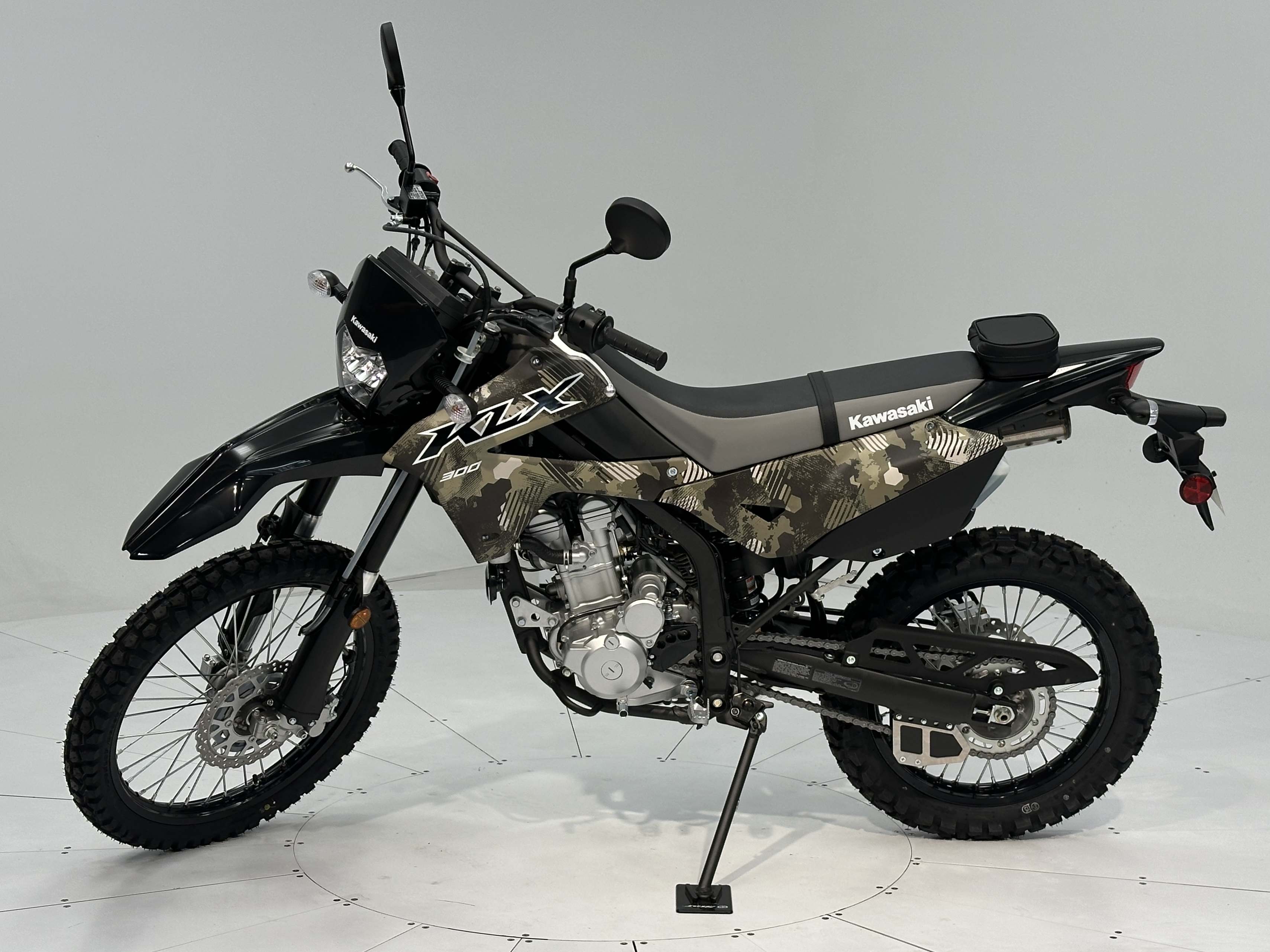 2026 Kawasaki KLX 300 - Photo 3