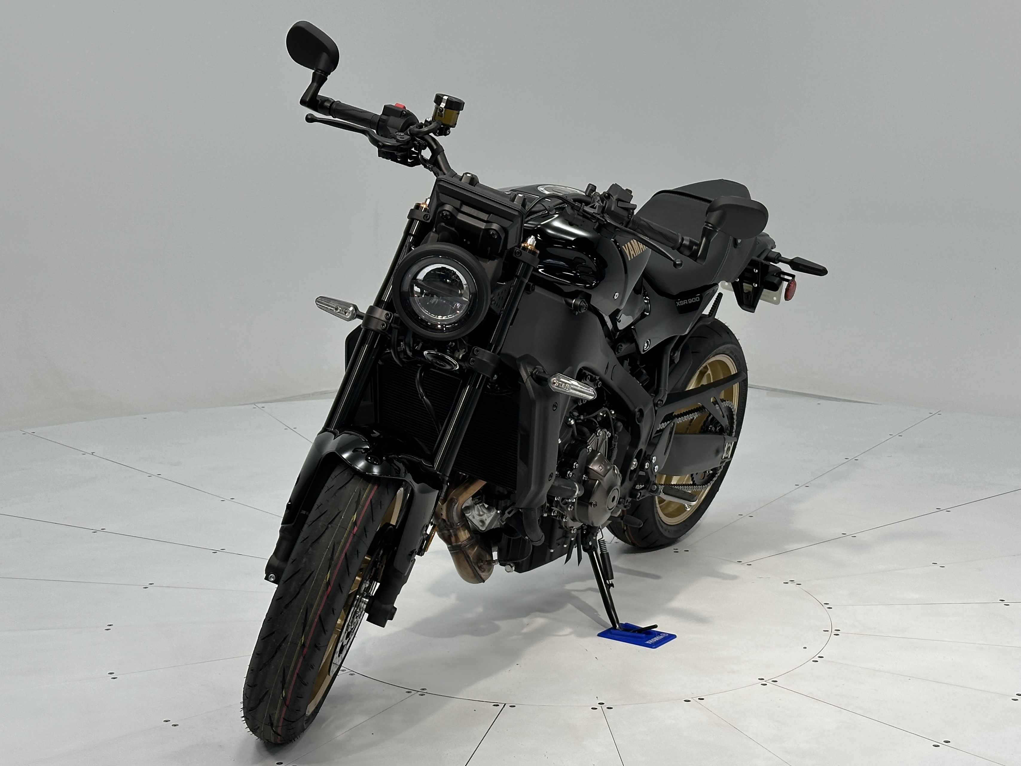 2025 Yamaha XSR900 - Photo 4