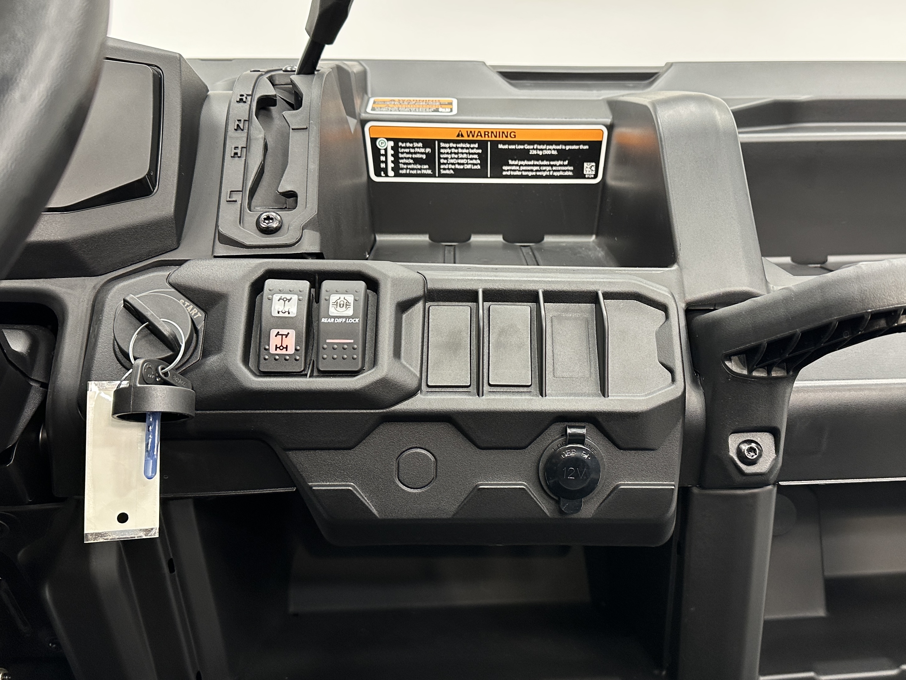 2025 Can-Am Defender DPS HD9 - Photo 8