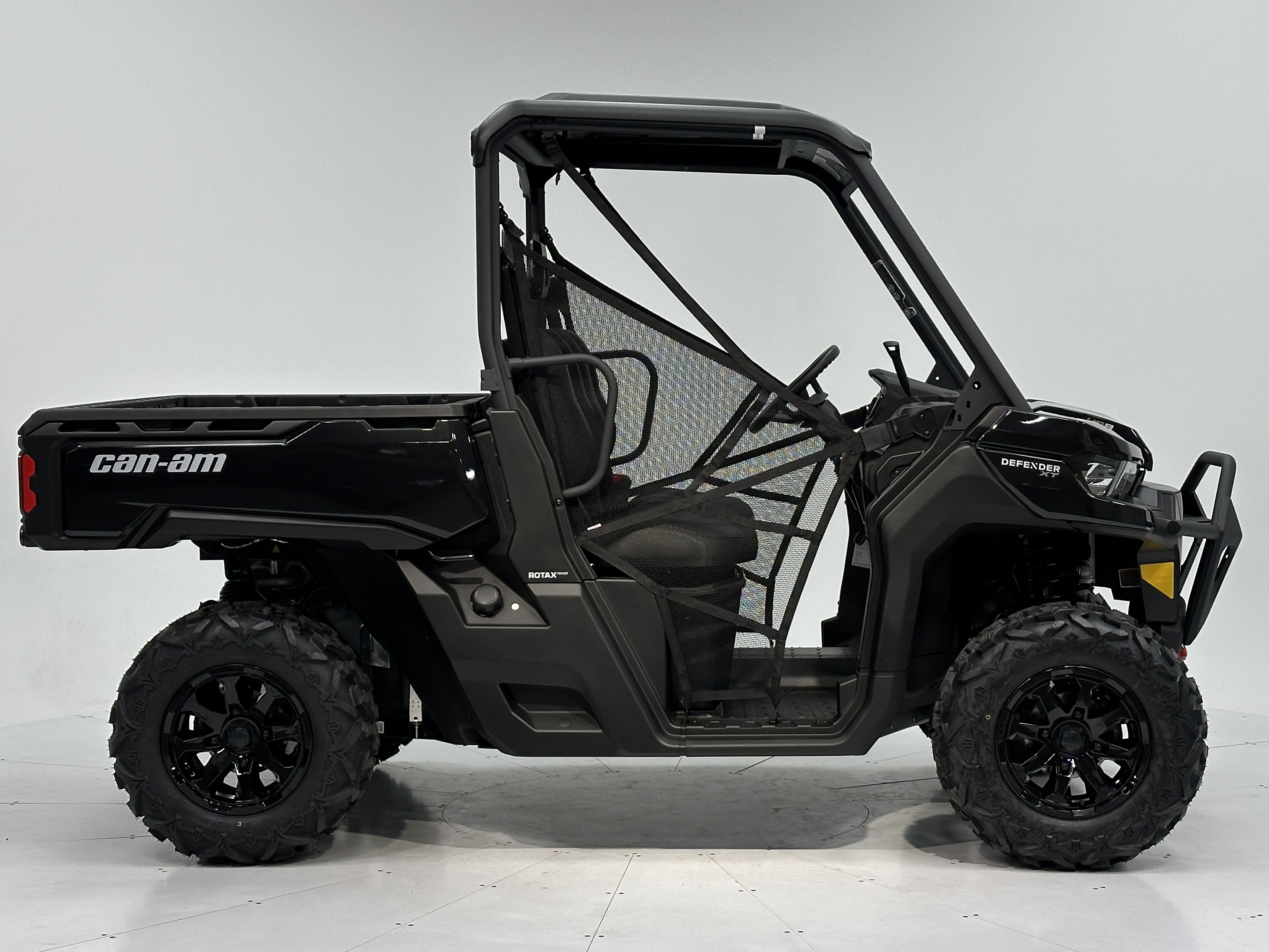 2025 Can-Am Defender XT HD9