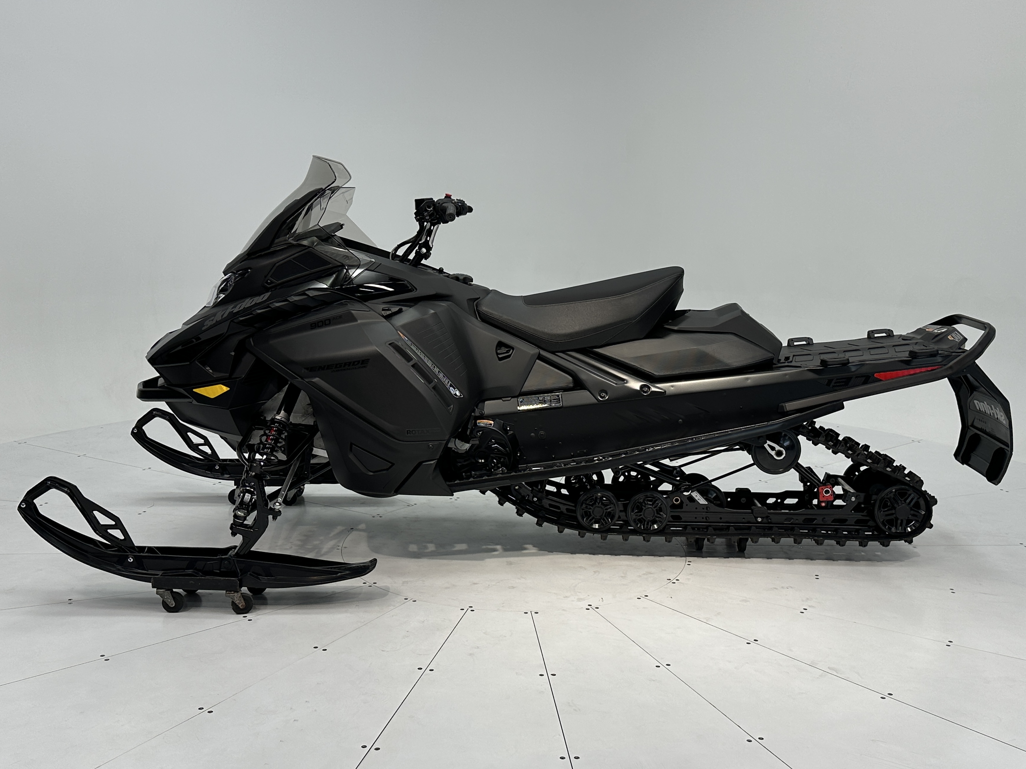 2026 Ski-Doo RENEGADE ADRENALINE 900 ACE RipSaw 1.25" E.S. - Photo 3