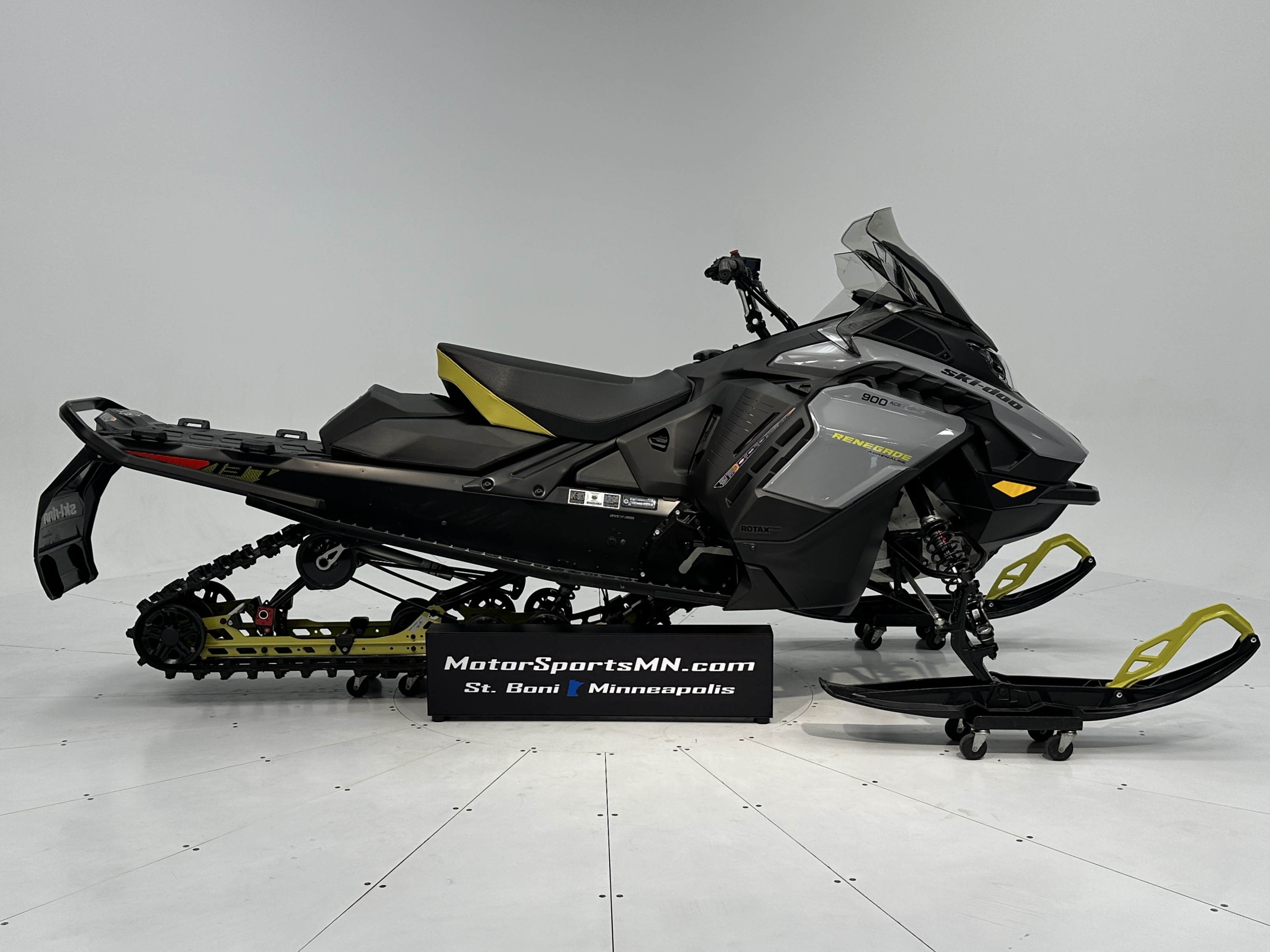 2026 Ski-Doo RENEGADE ADRENALINE 900 ACE RipSaw 1.25" E.S.