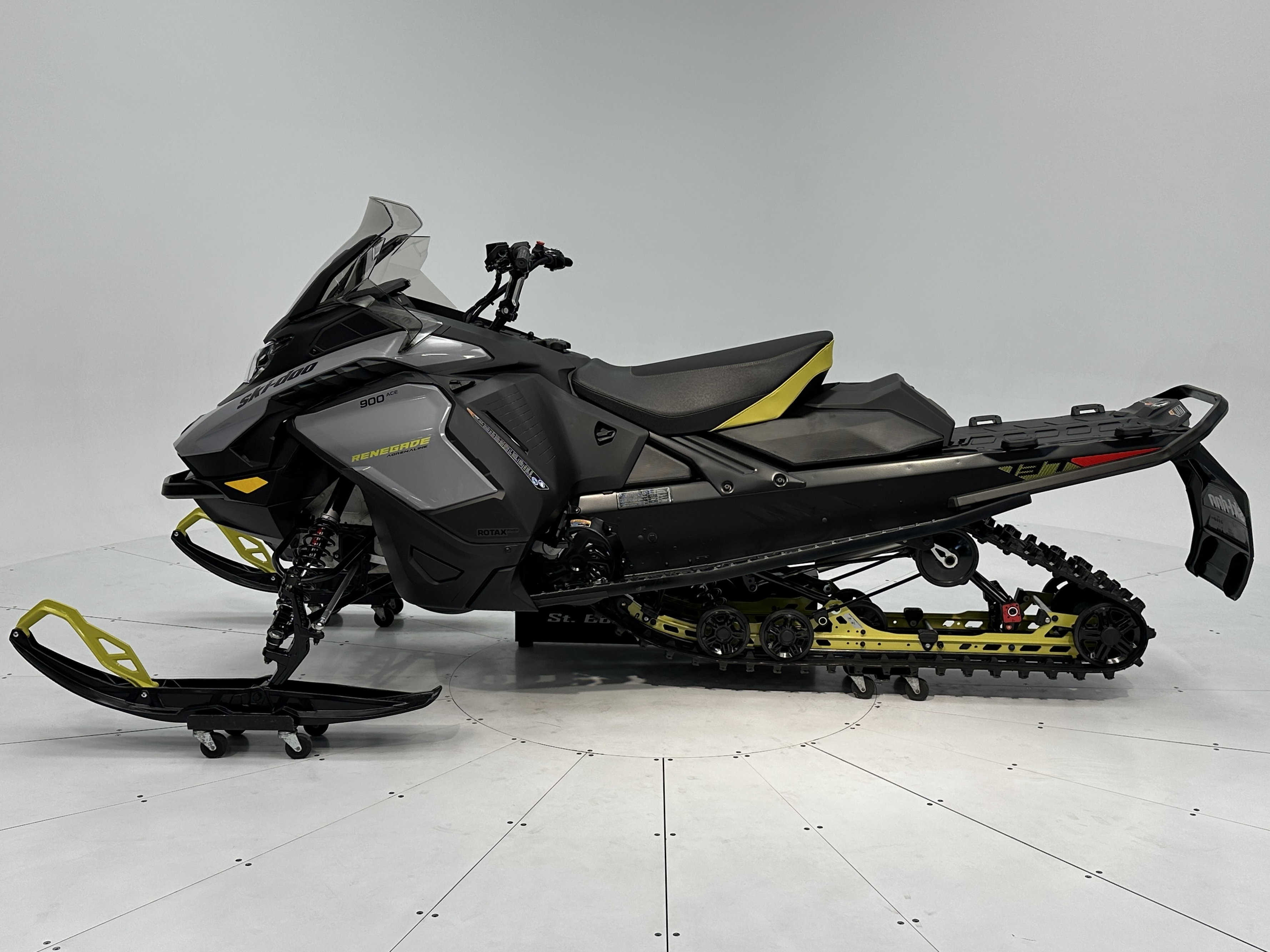 2026 Ski-Doo RENEGADE ADRENALINE 900 ACE RipSaw 1.25" E.S. - Photo 3
