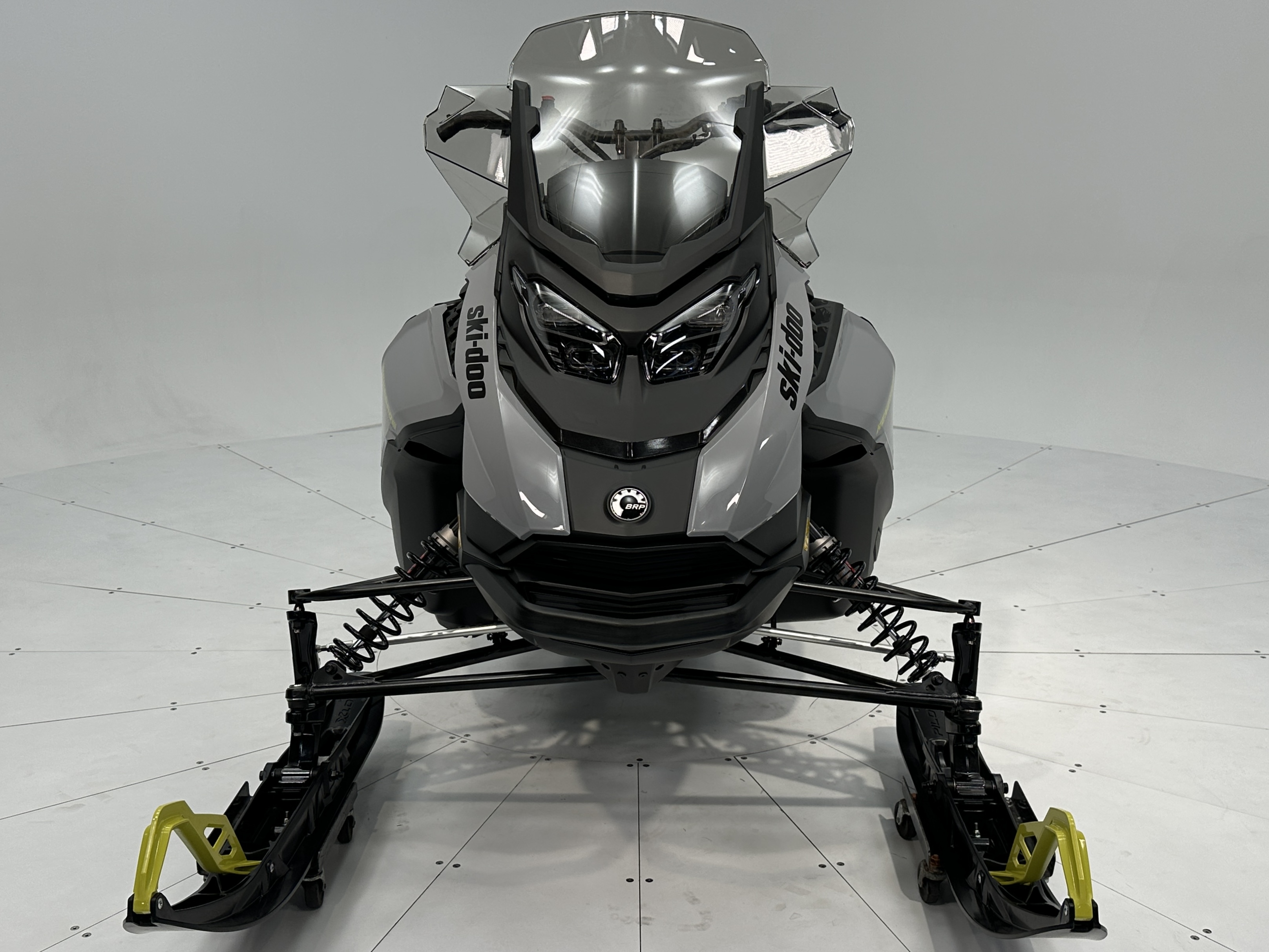 2026 Ski-Doo RENEGADE ADRENALINE 900 ACE RipSaw 1.25" E.S. - Photo 4