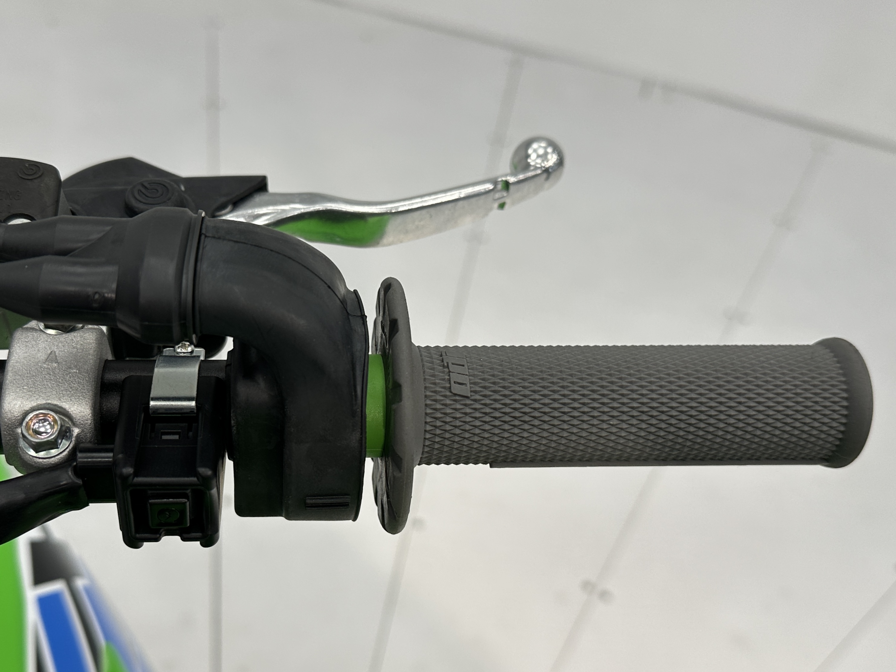 2026 Kawasaki KX 450 - Photo 7