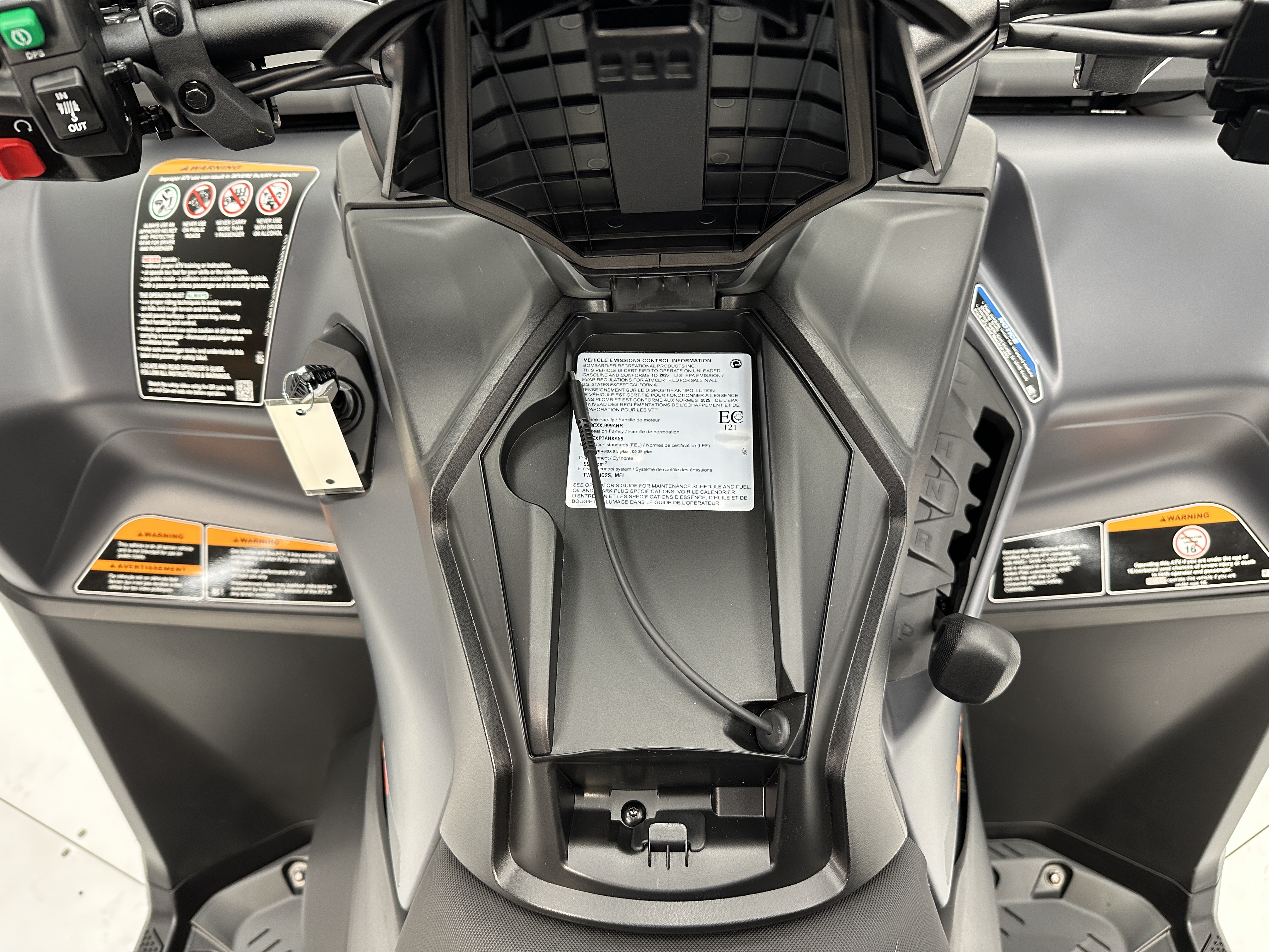 2025 Can-Am Outlander MAX XT-P 1000R - Photo 9