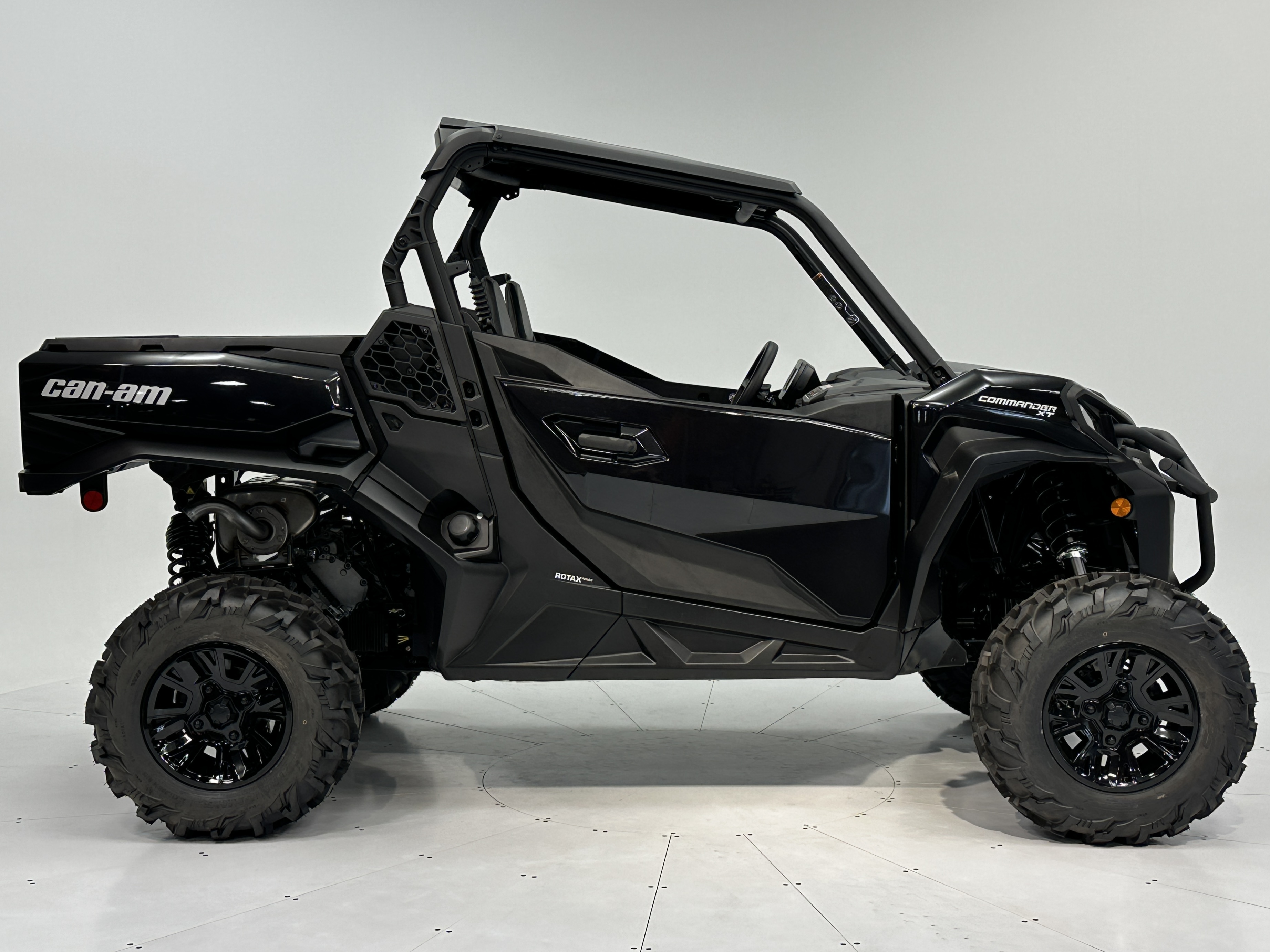 2025 Can-Am Commander XT 1000R