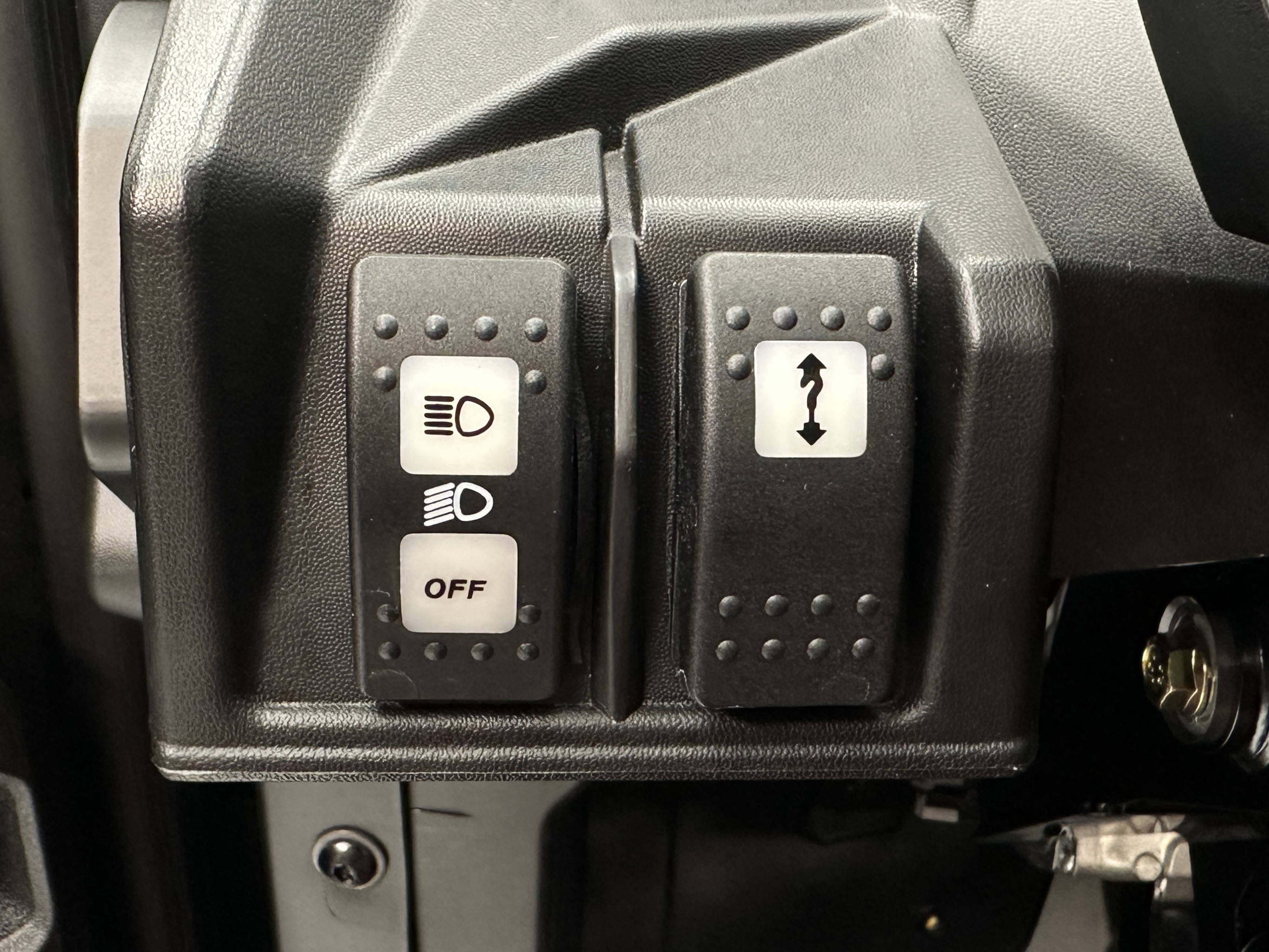 2025 Can-Am Commander XT 1000R - Photo 9