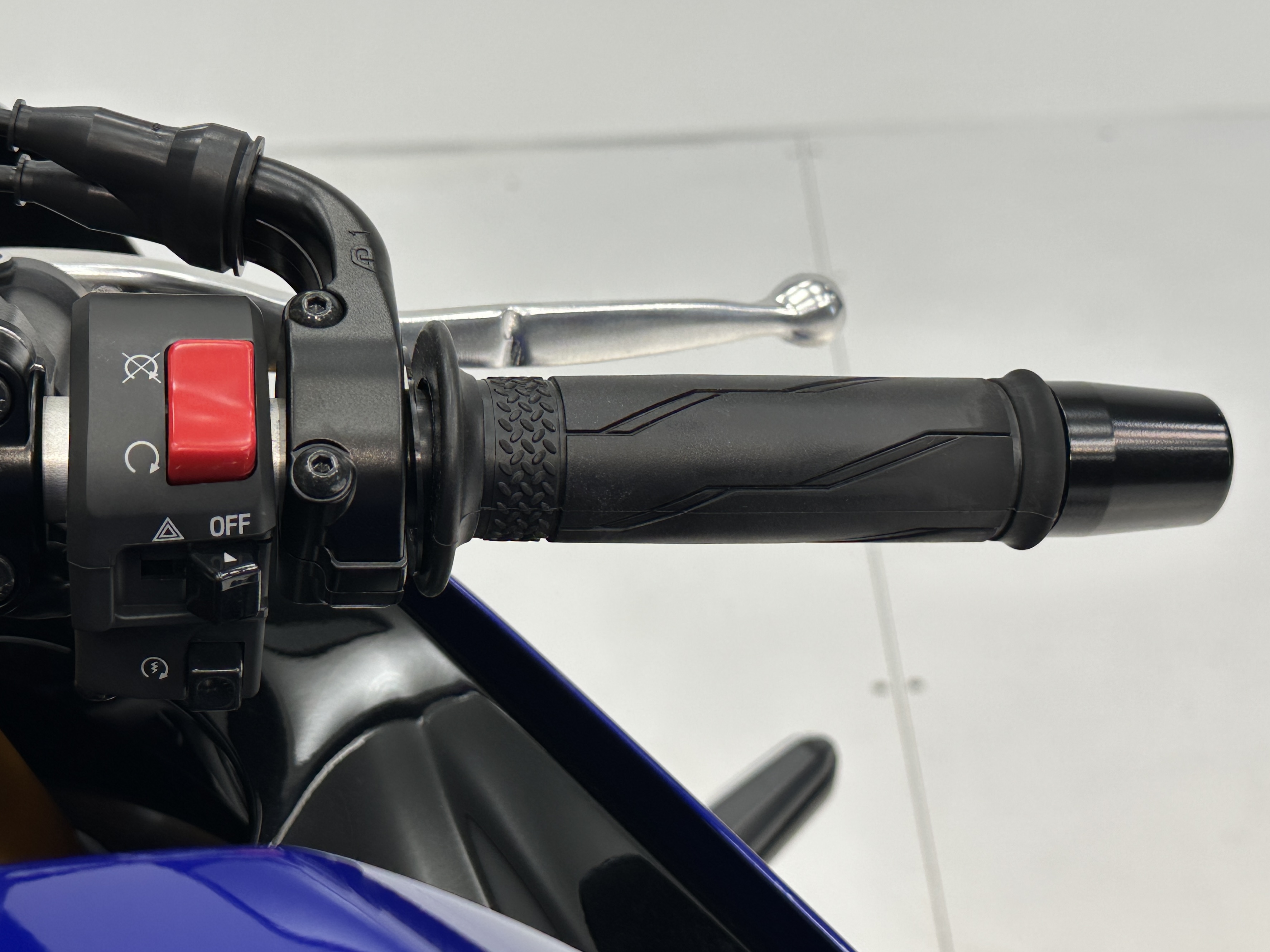 2025 Yamaha YZF-R7 - Photo 8