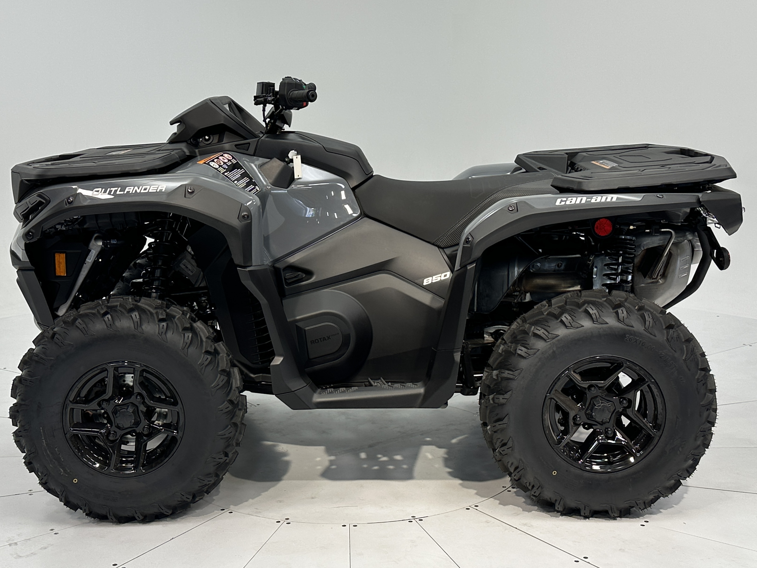 2025 Can-Am Outlander DPS 850 - Photo 3