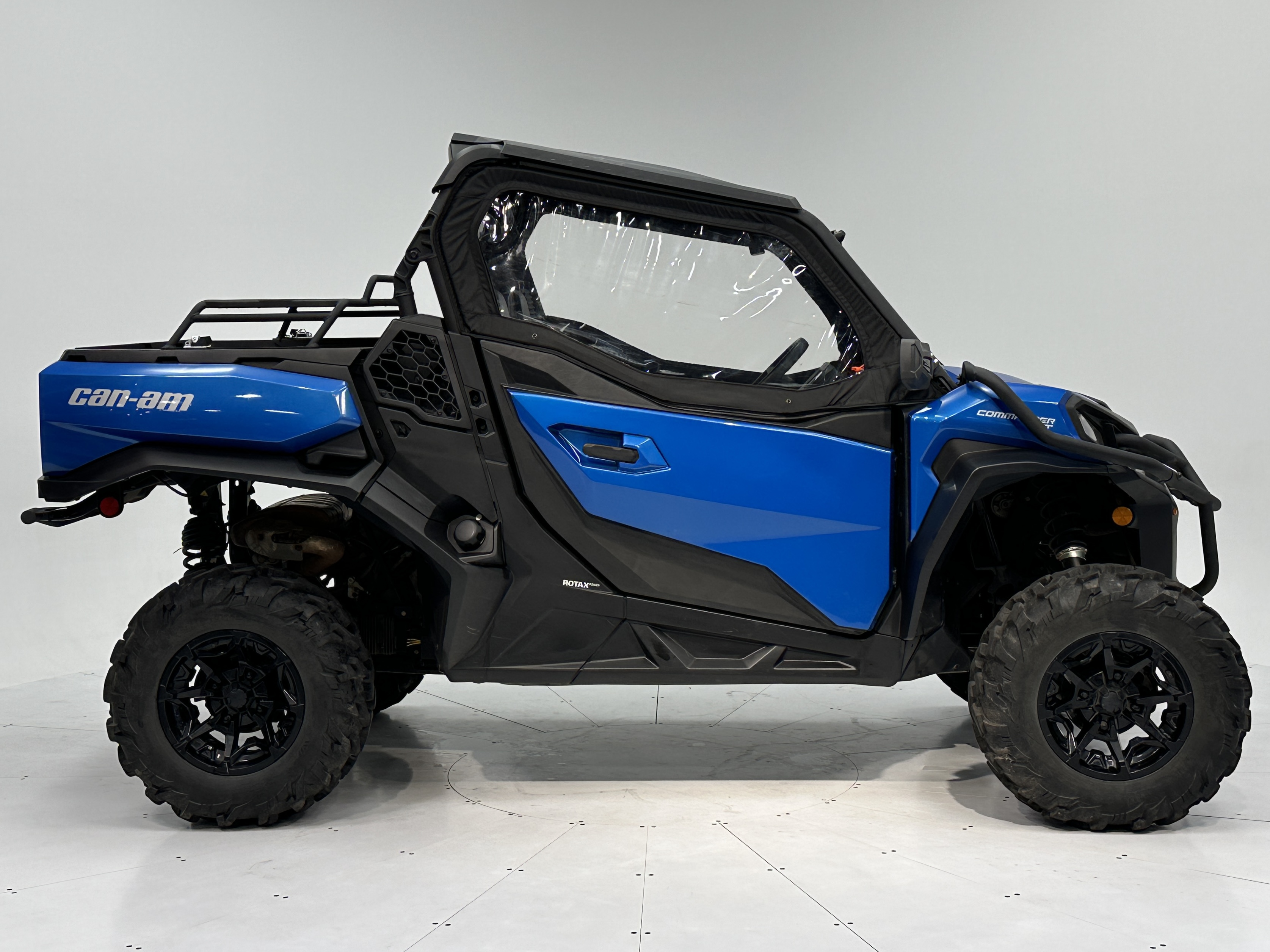 2022 Can-Am Commander XT 700